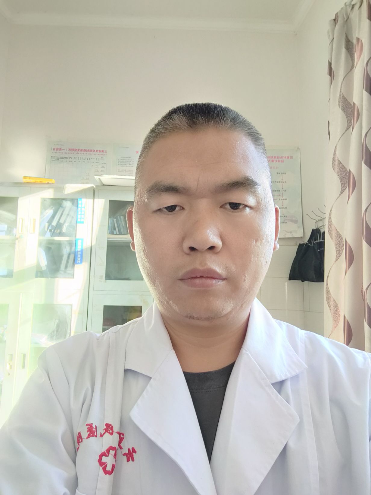 王强头像