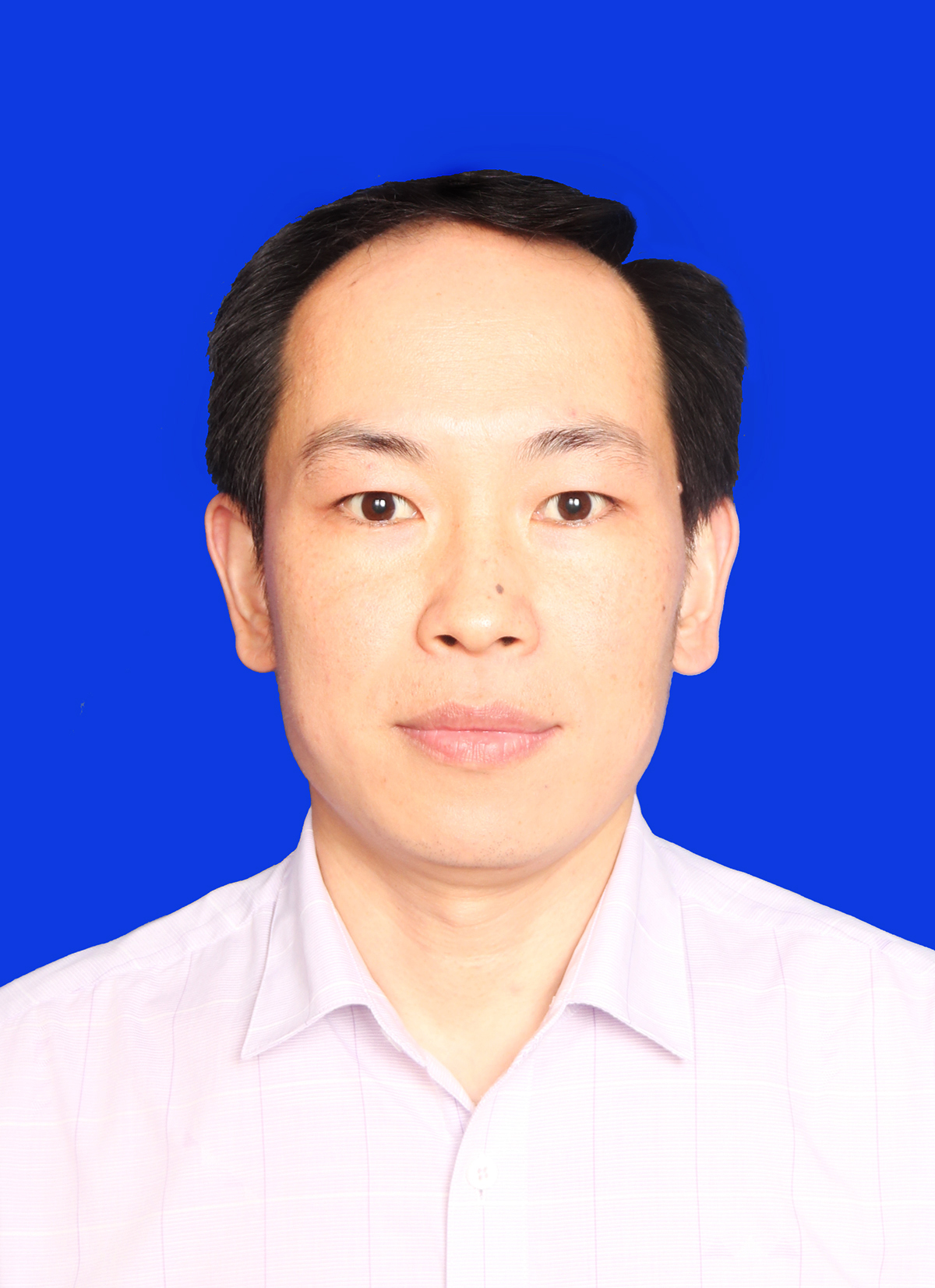 何明春头像