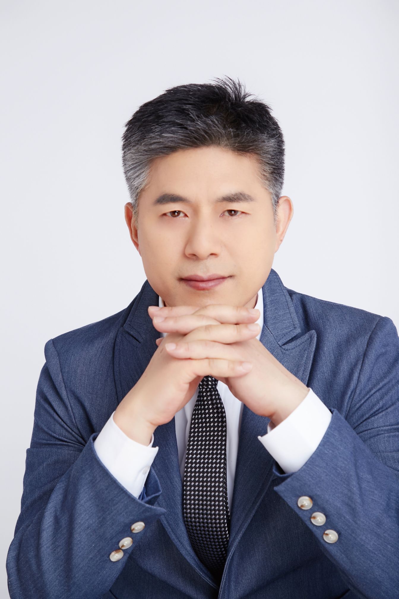 周东雷头像