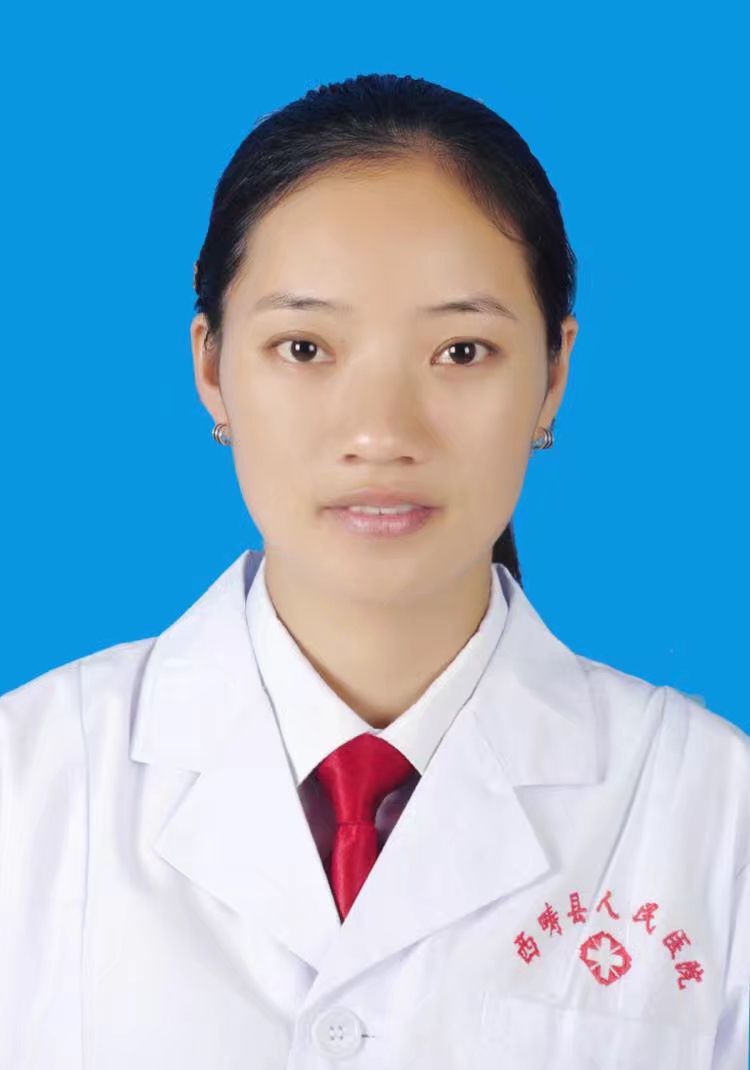 肖启露头像