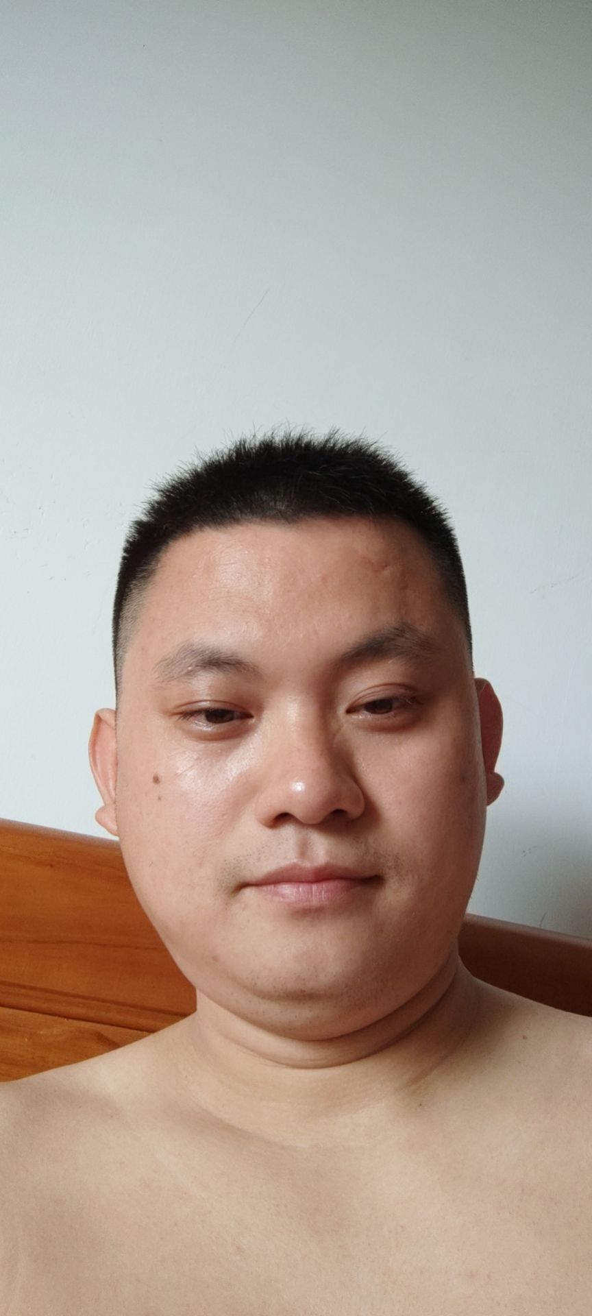 邝代斌头像