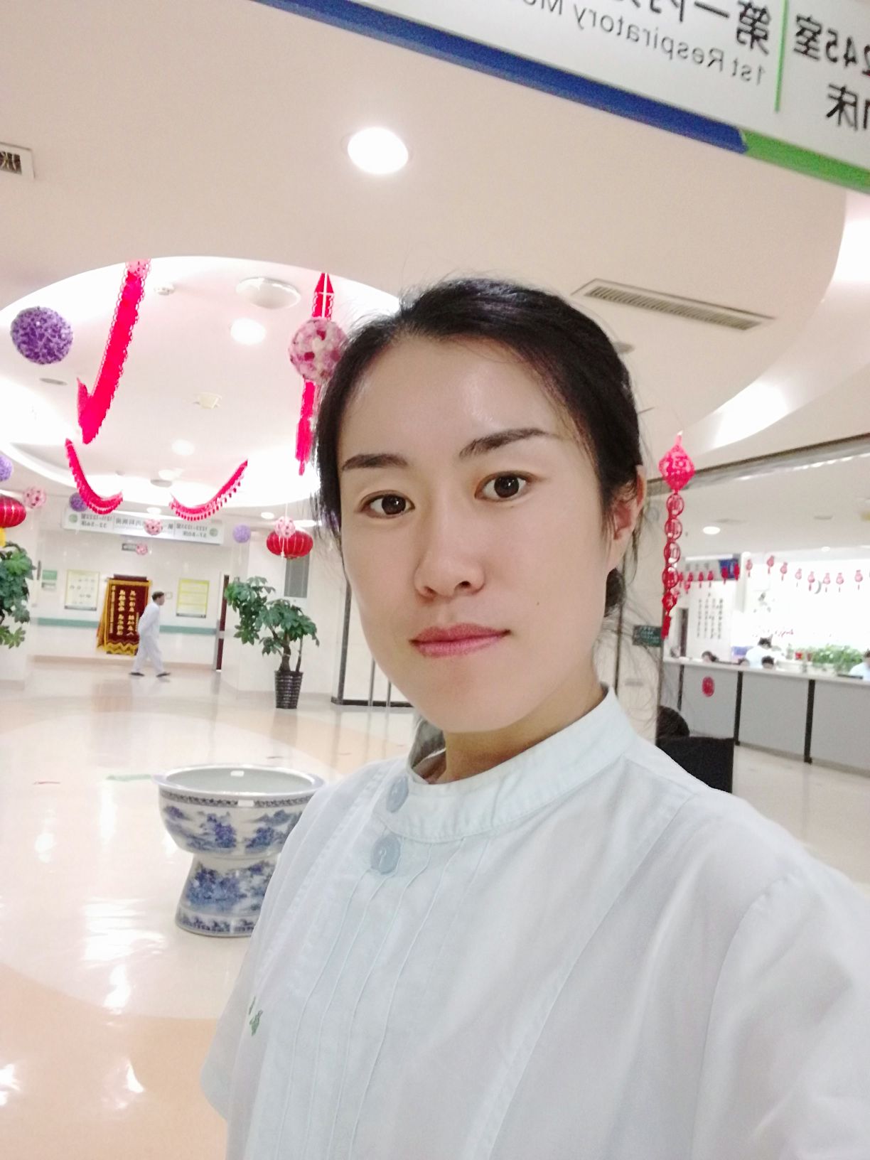 王丽头像