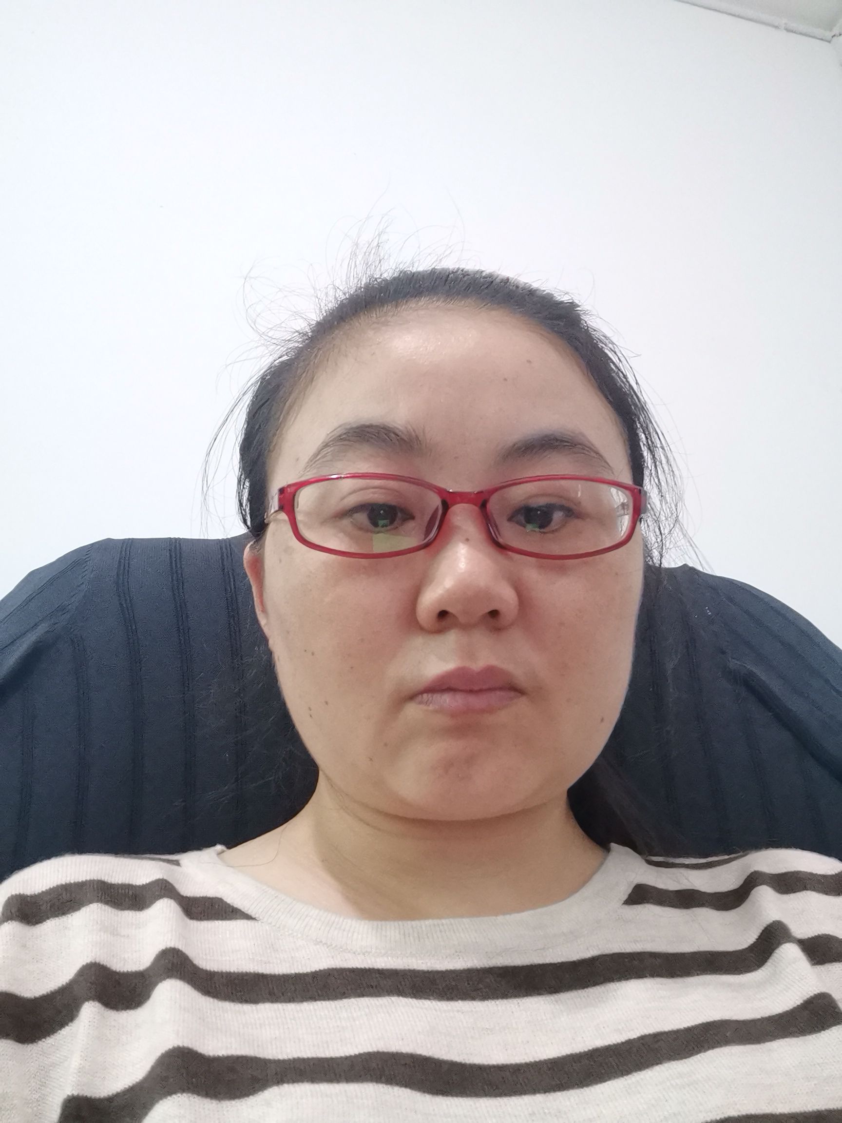 汪琼头像