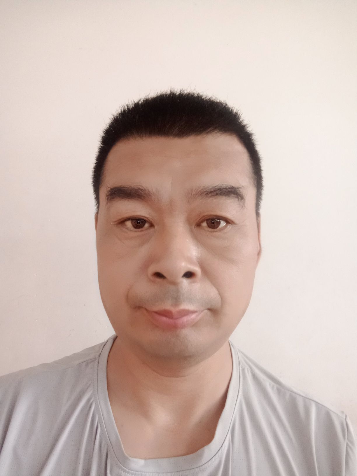 张奉君头像