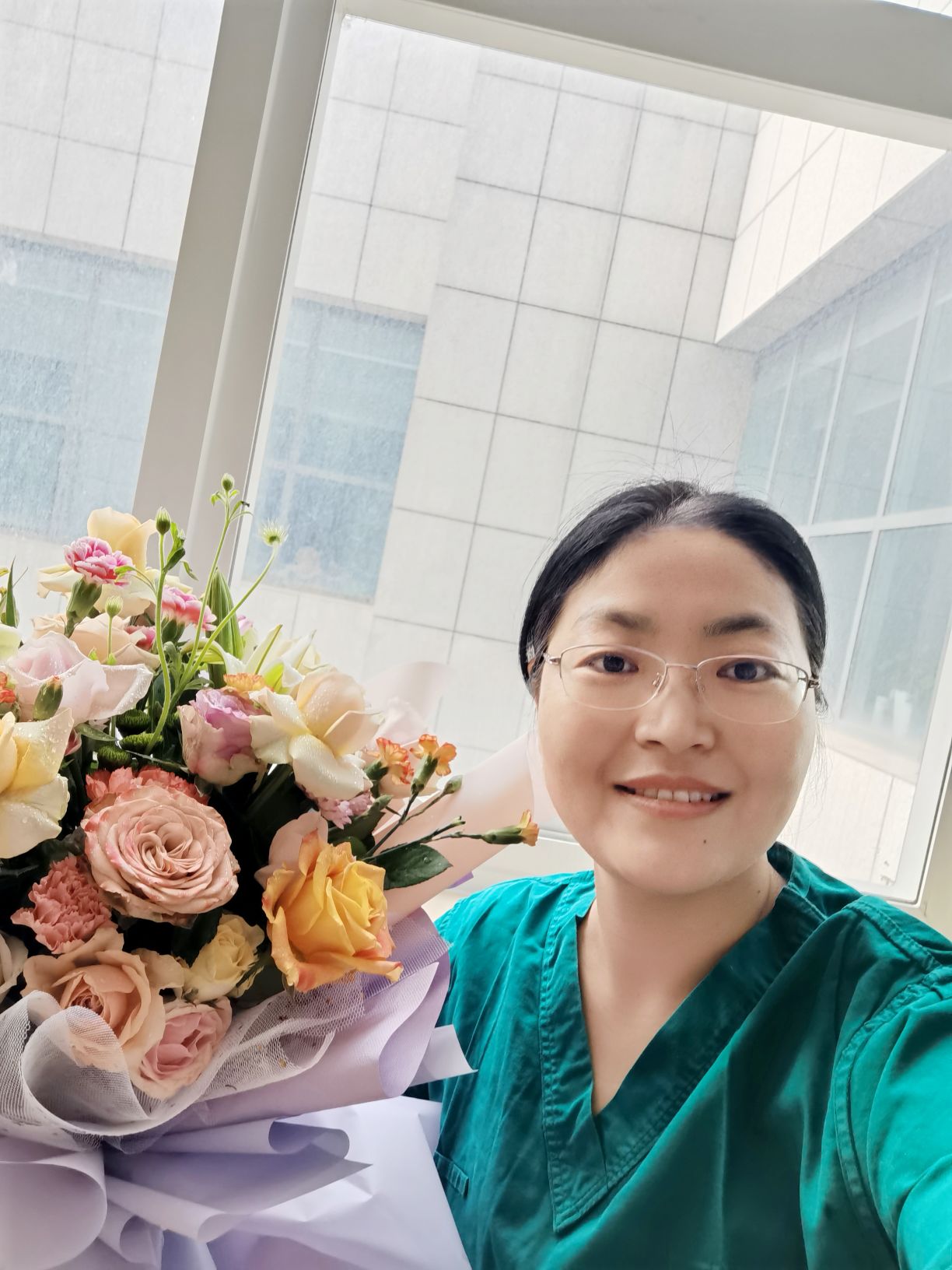 项艳青头像
