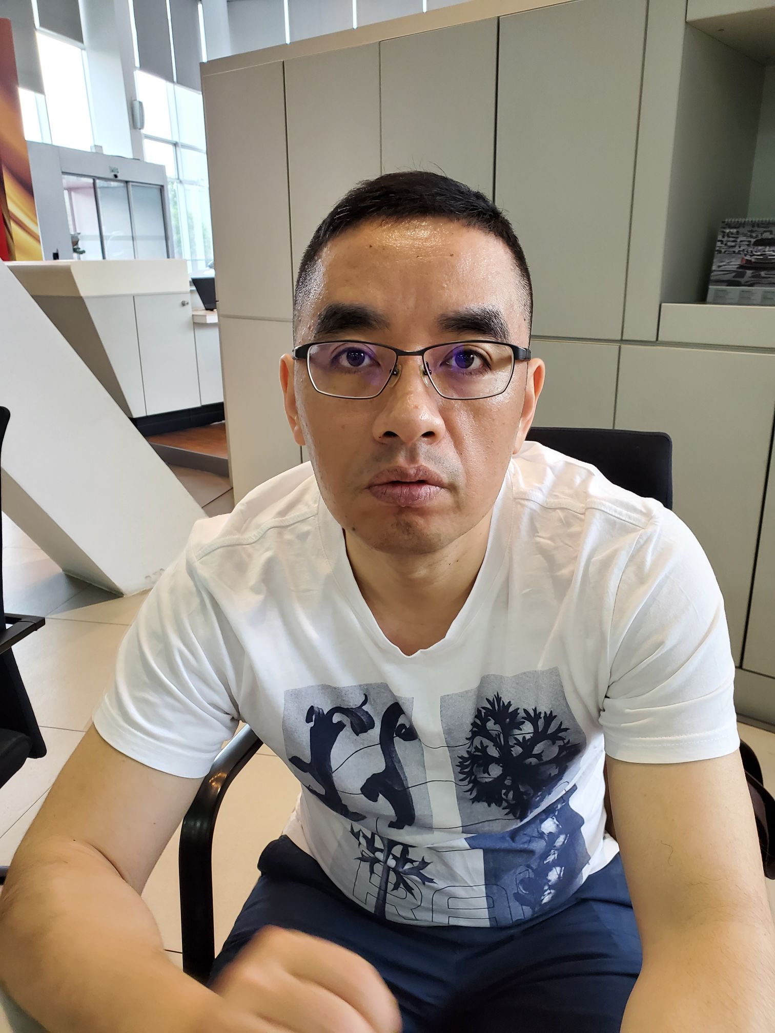 黄永头像