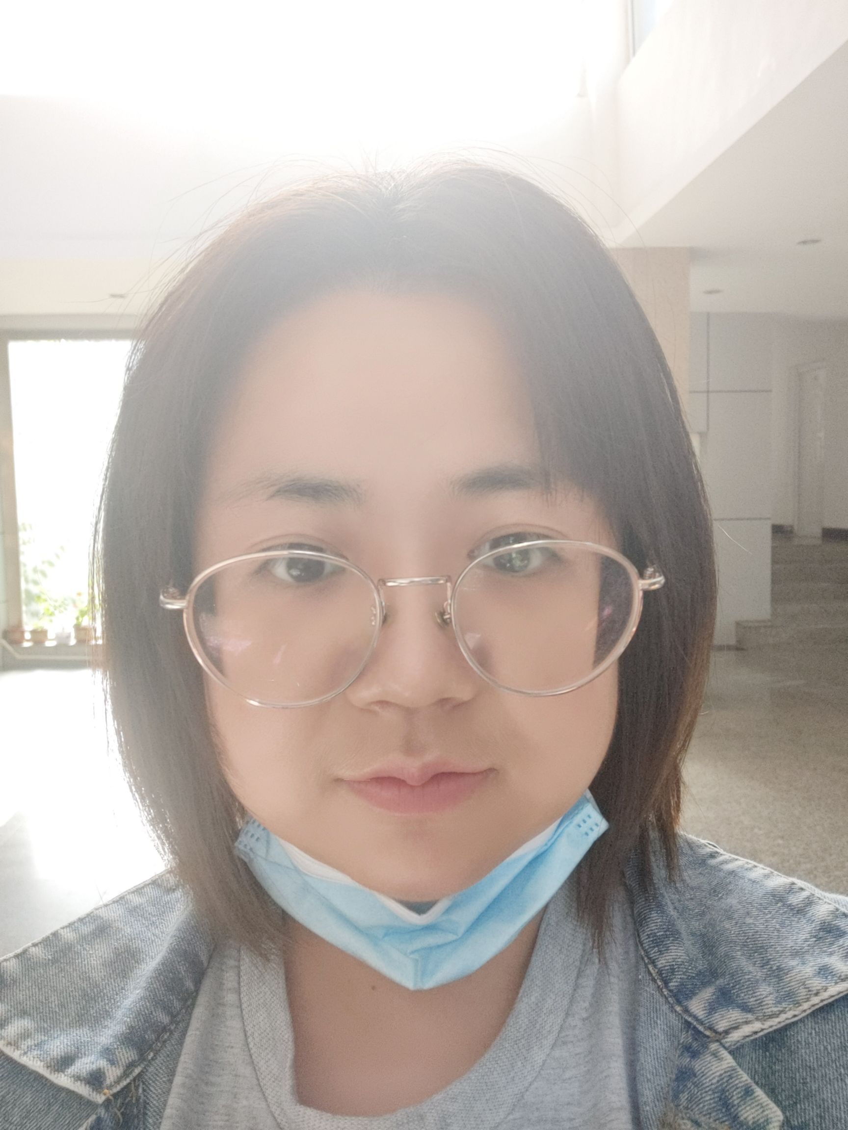 莫玮灵头像