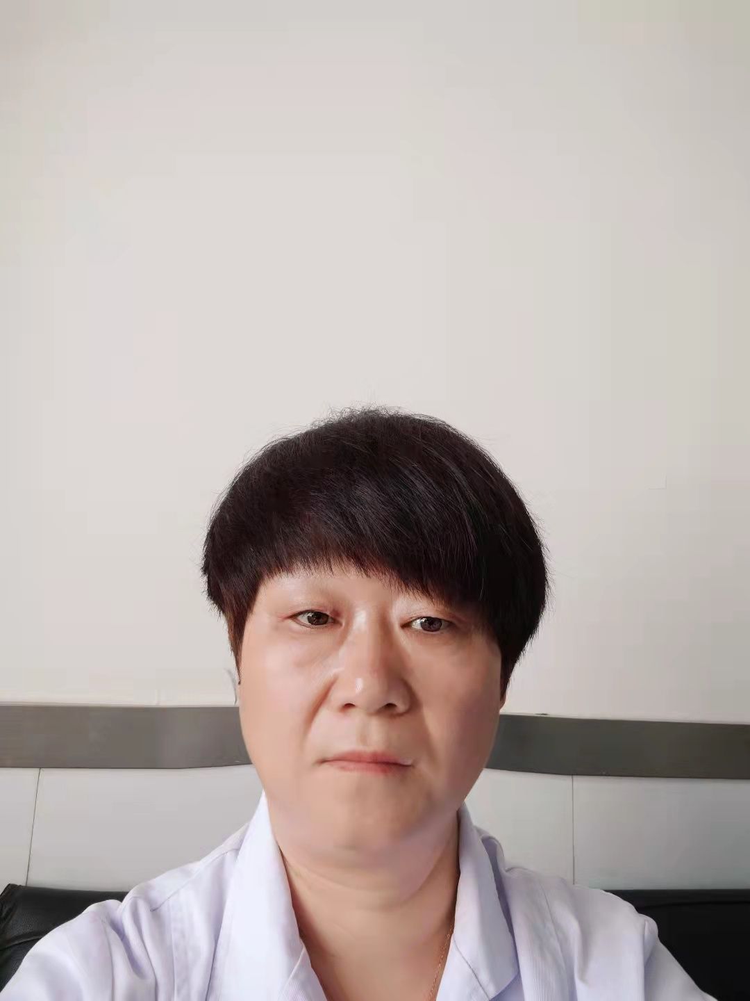 安芳头像