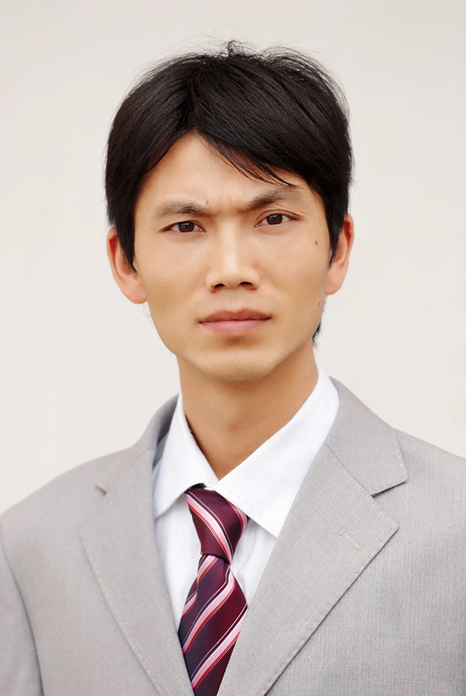 毛彦平头像