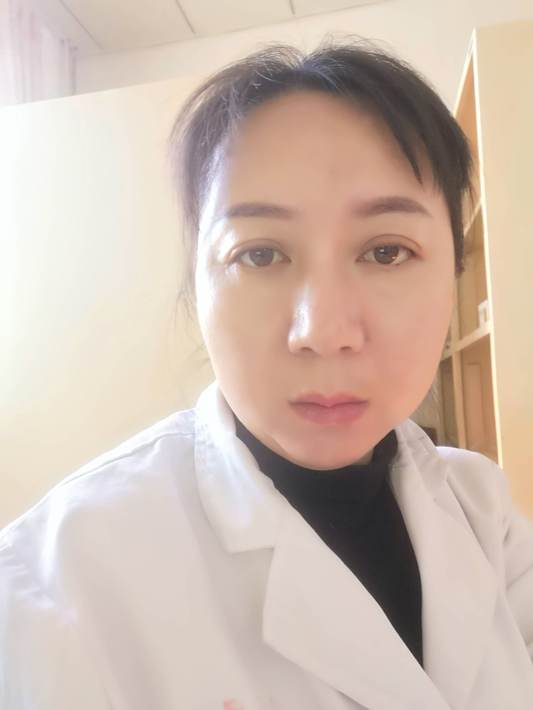 杨丽霞头像