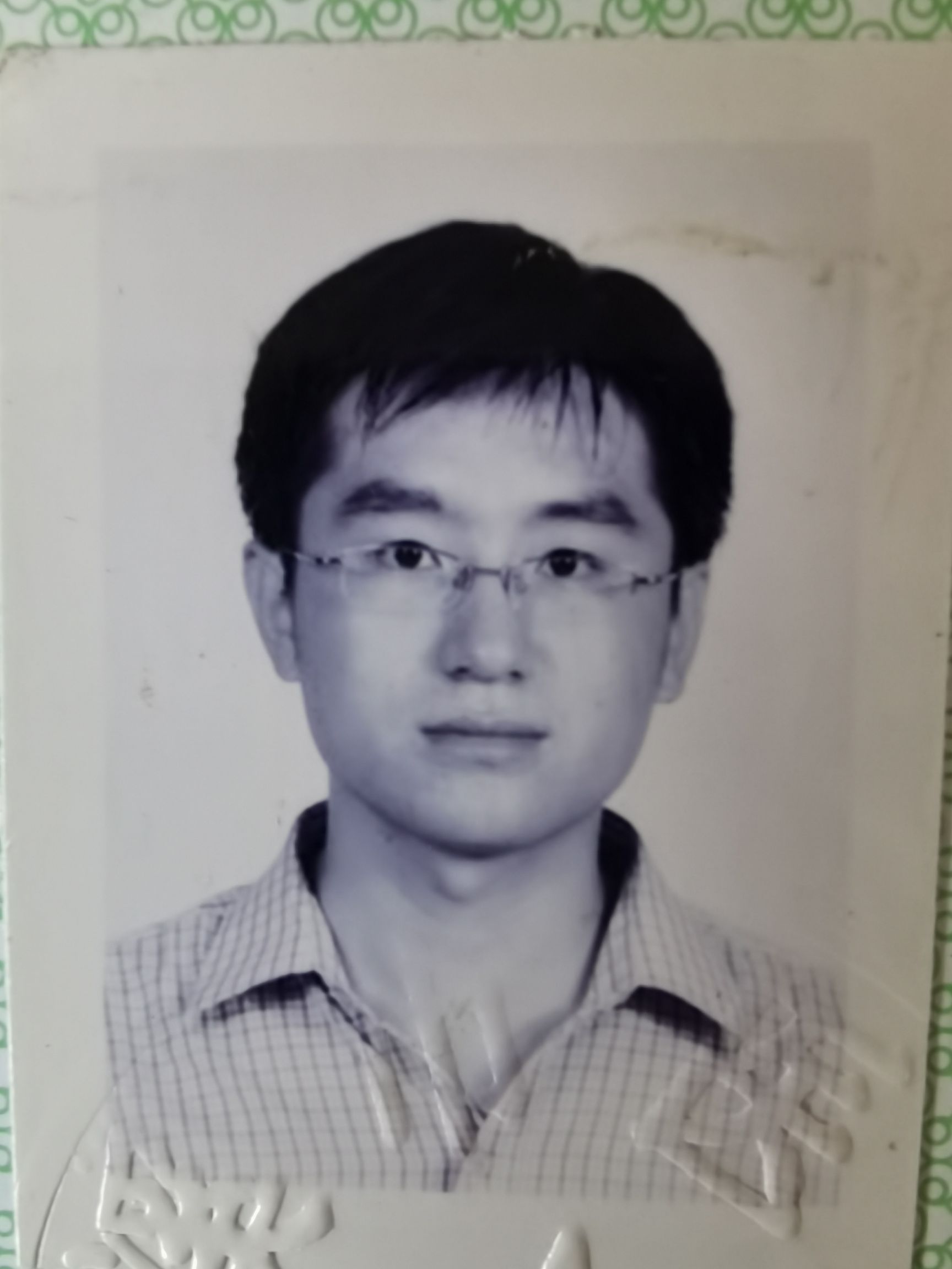 肖德意头像
