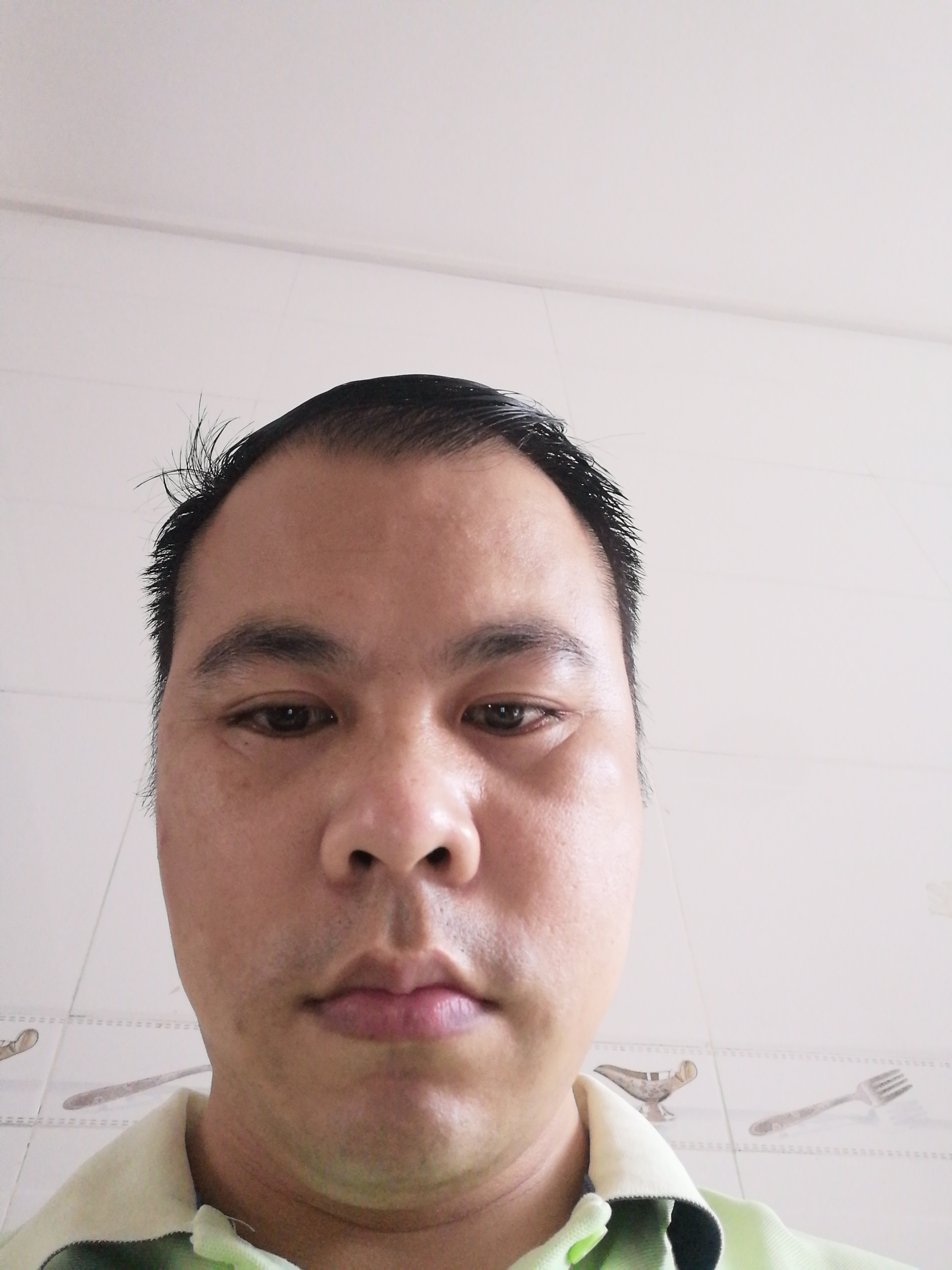 黄耀德头像