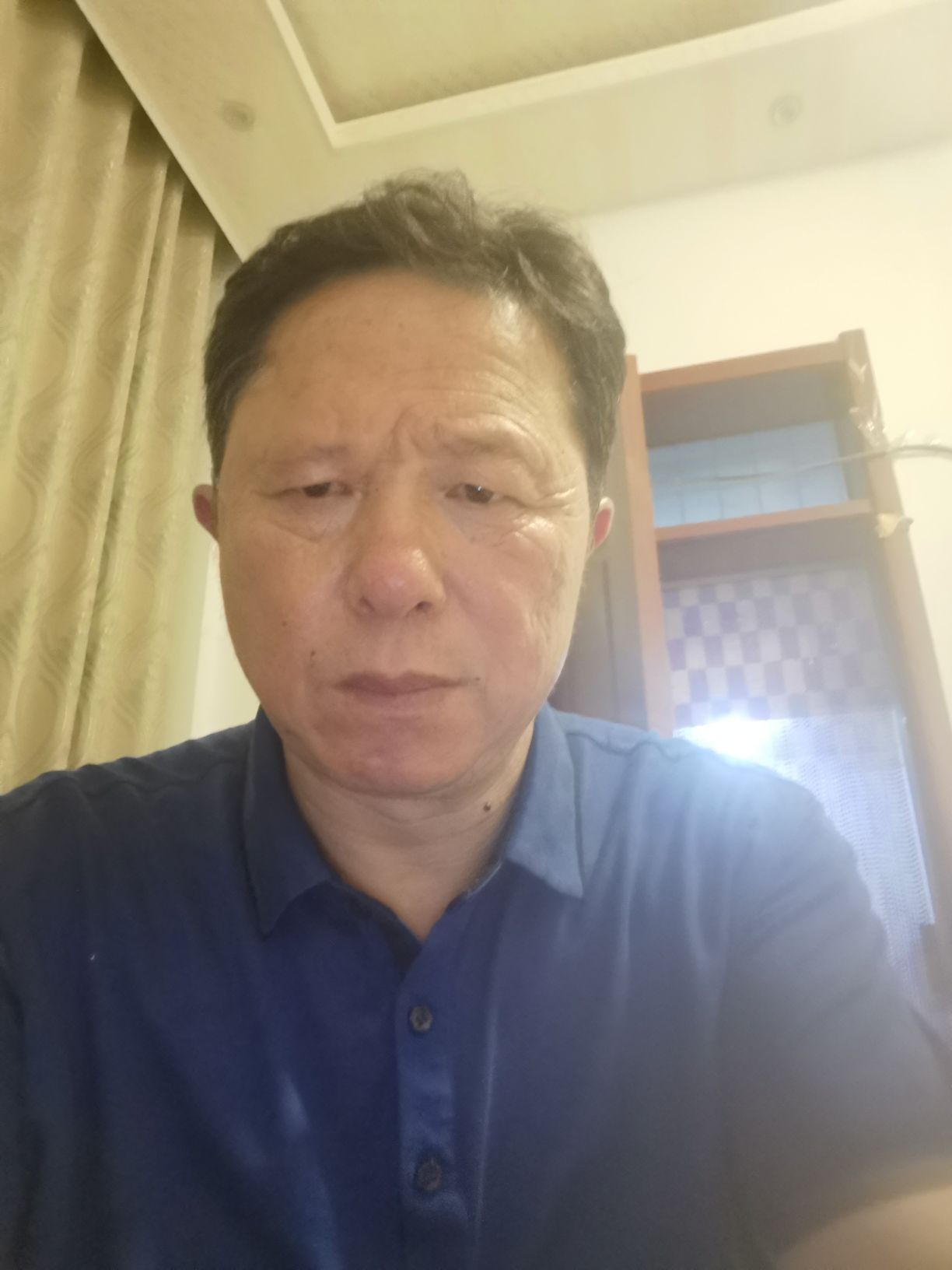 厉洪旗头像