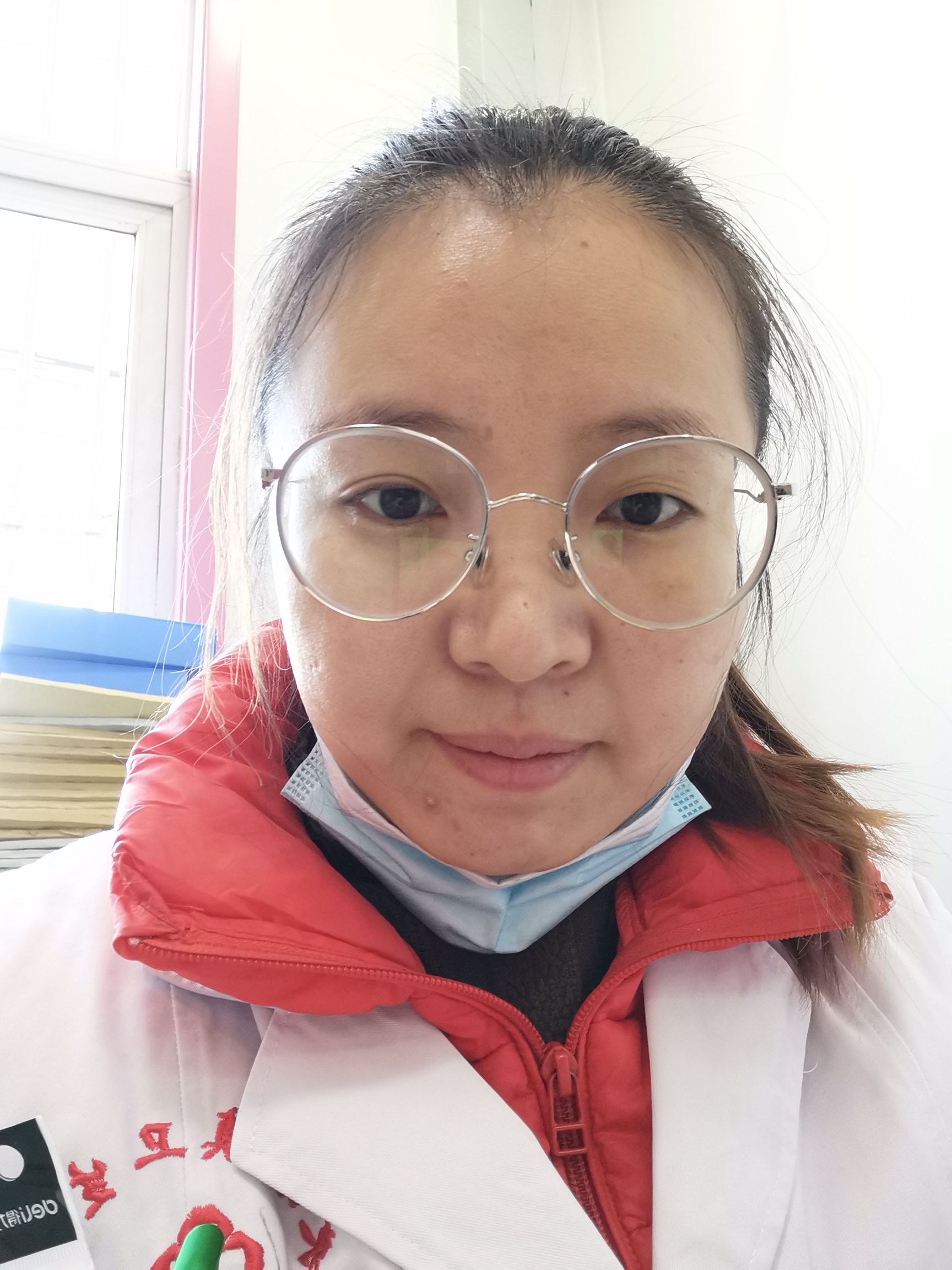 刘同同头像