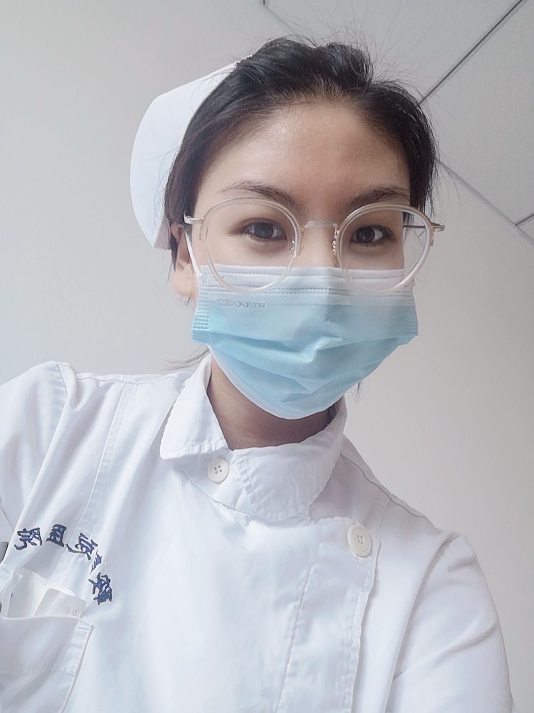 石荟楠头像