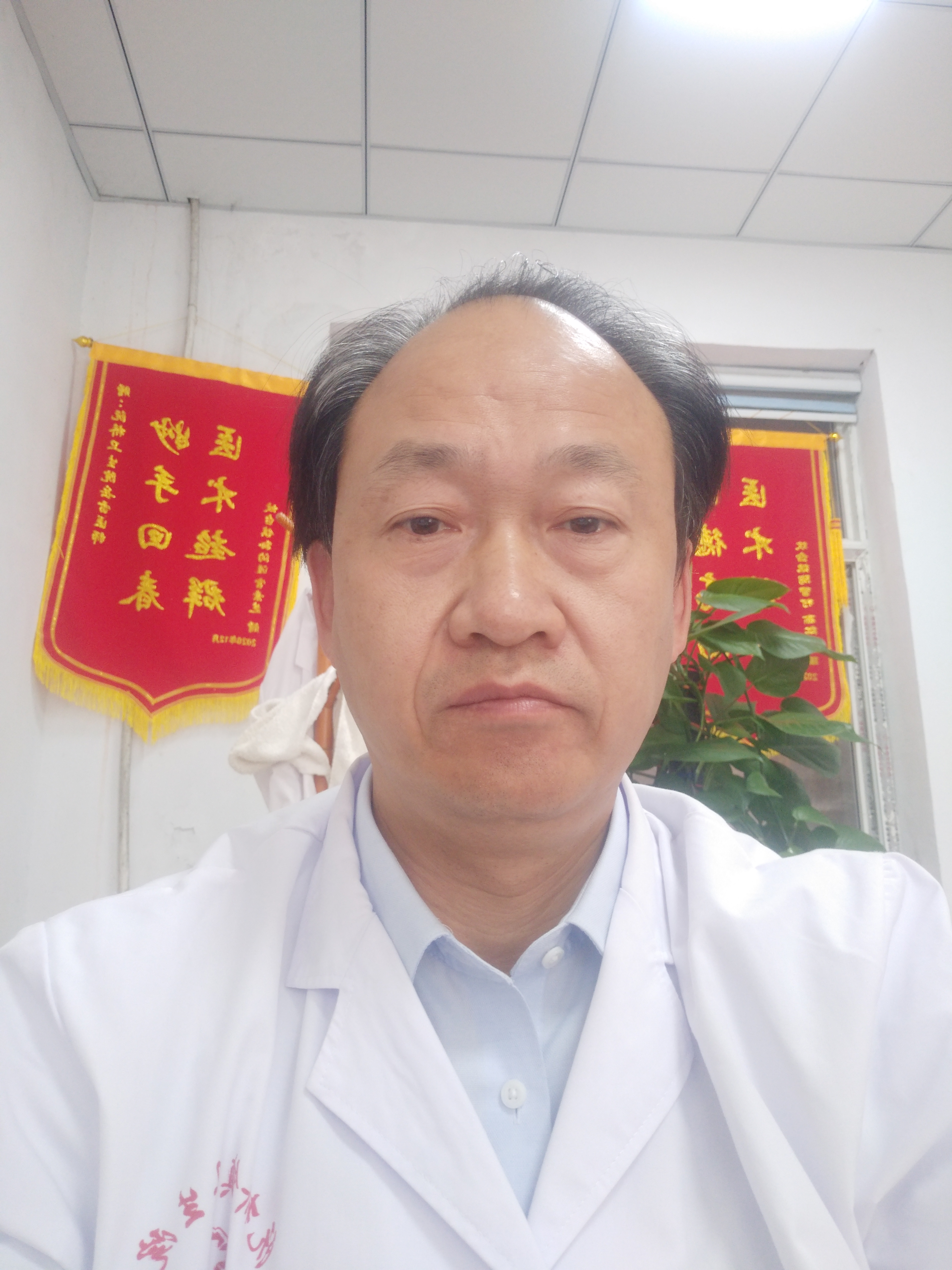 岳雷头像