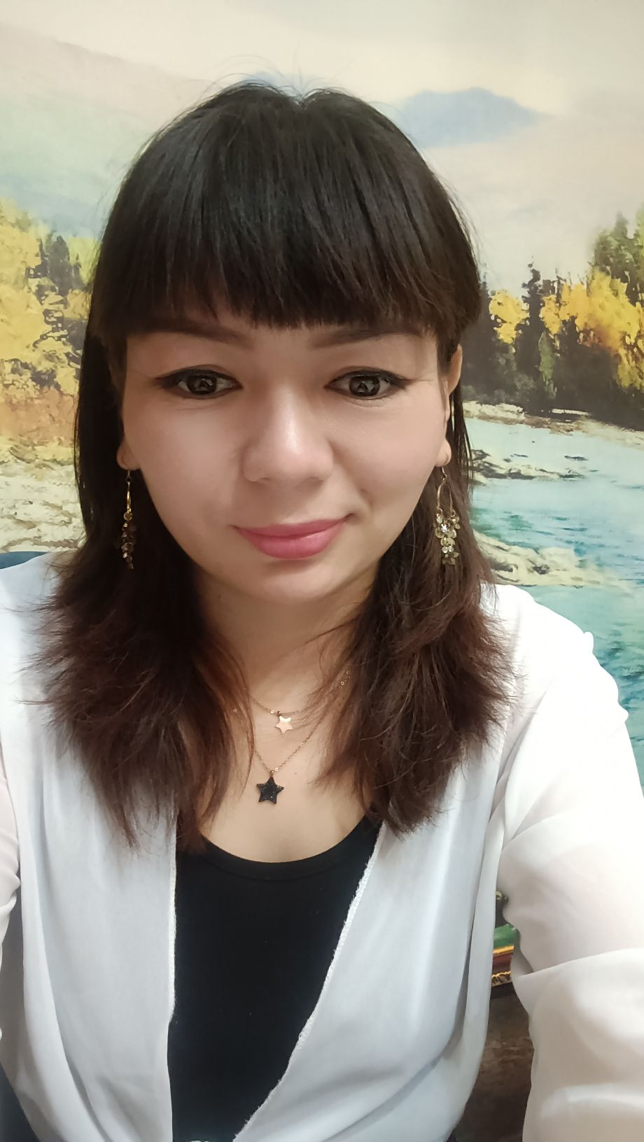 玛依努尔·买明头像