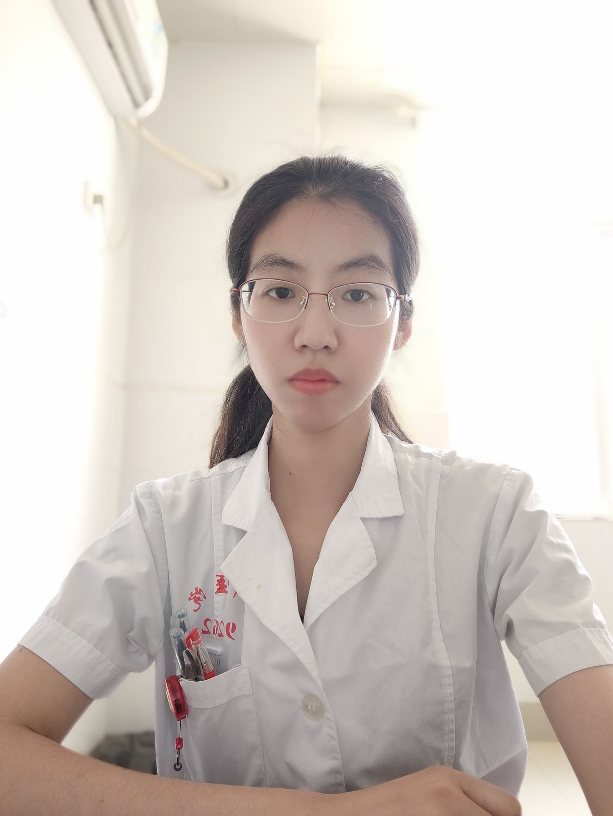 王婷婷头像