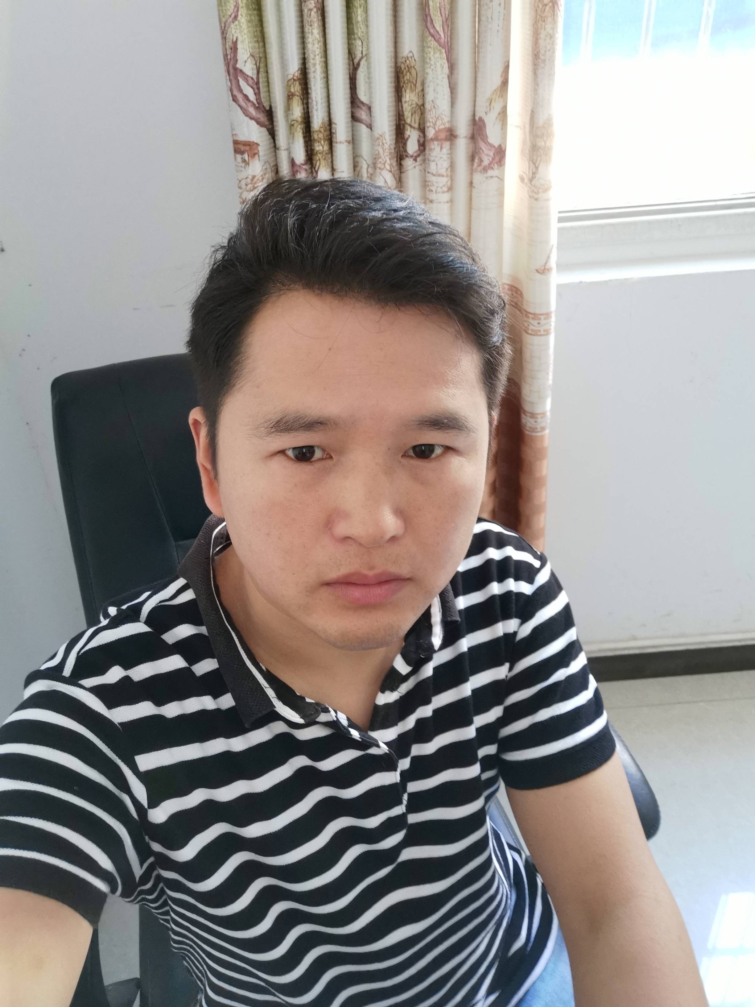 方少龙头像