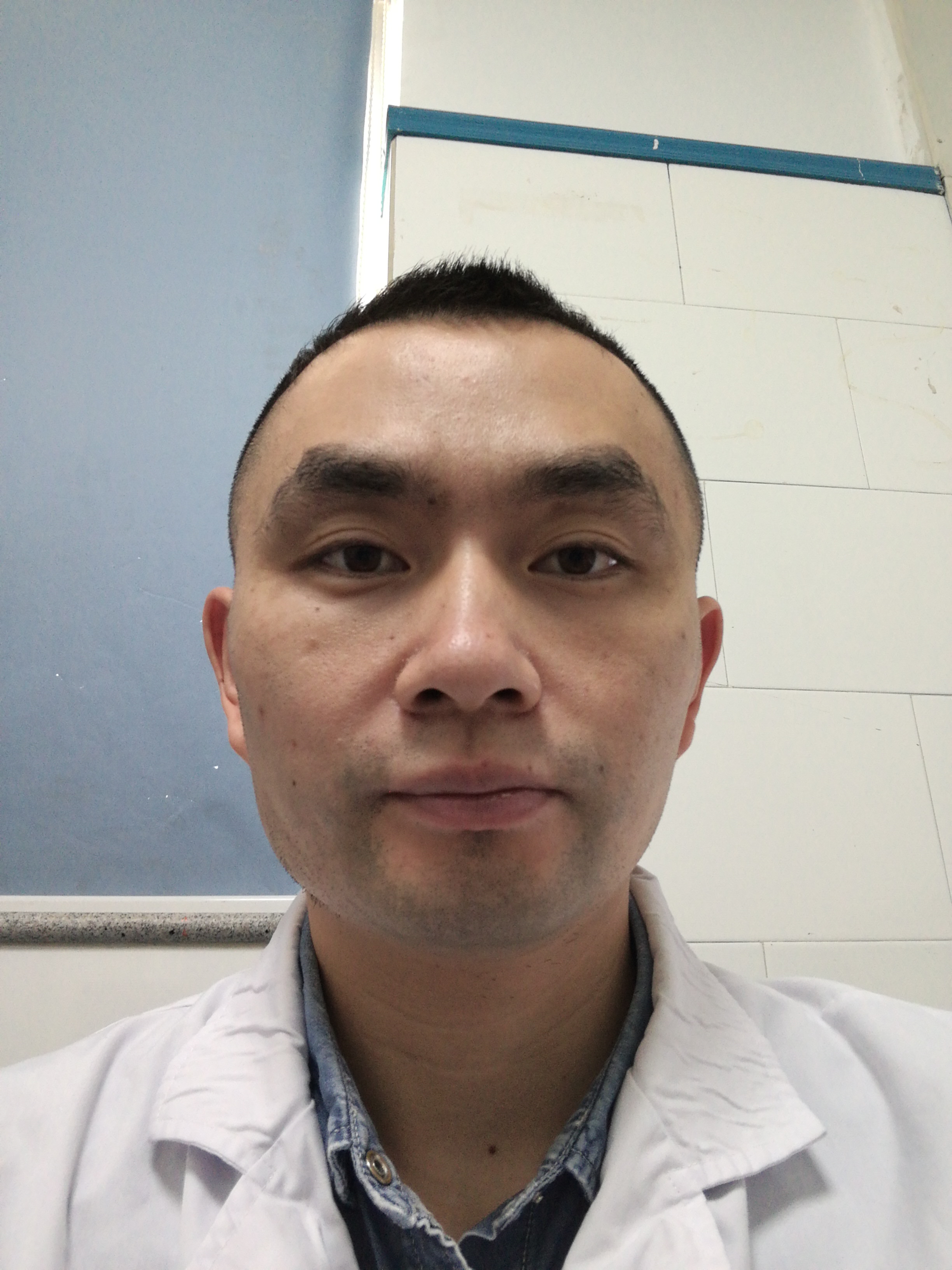 翁伟锋头像