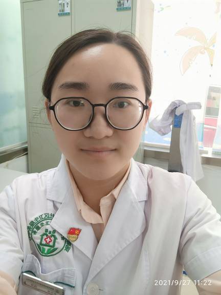 李雪梅头像