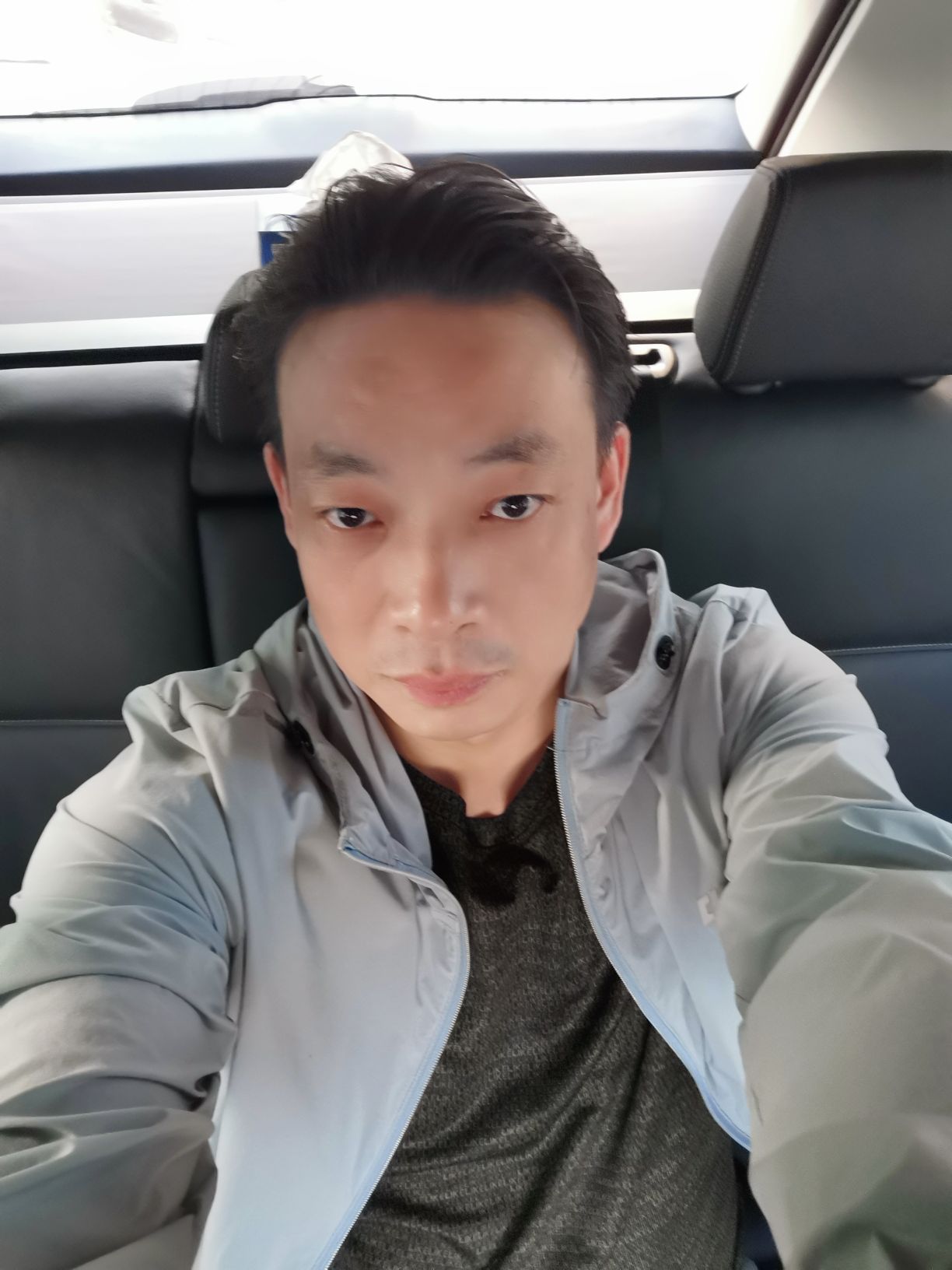 杨银广头像