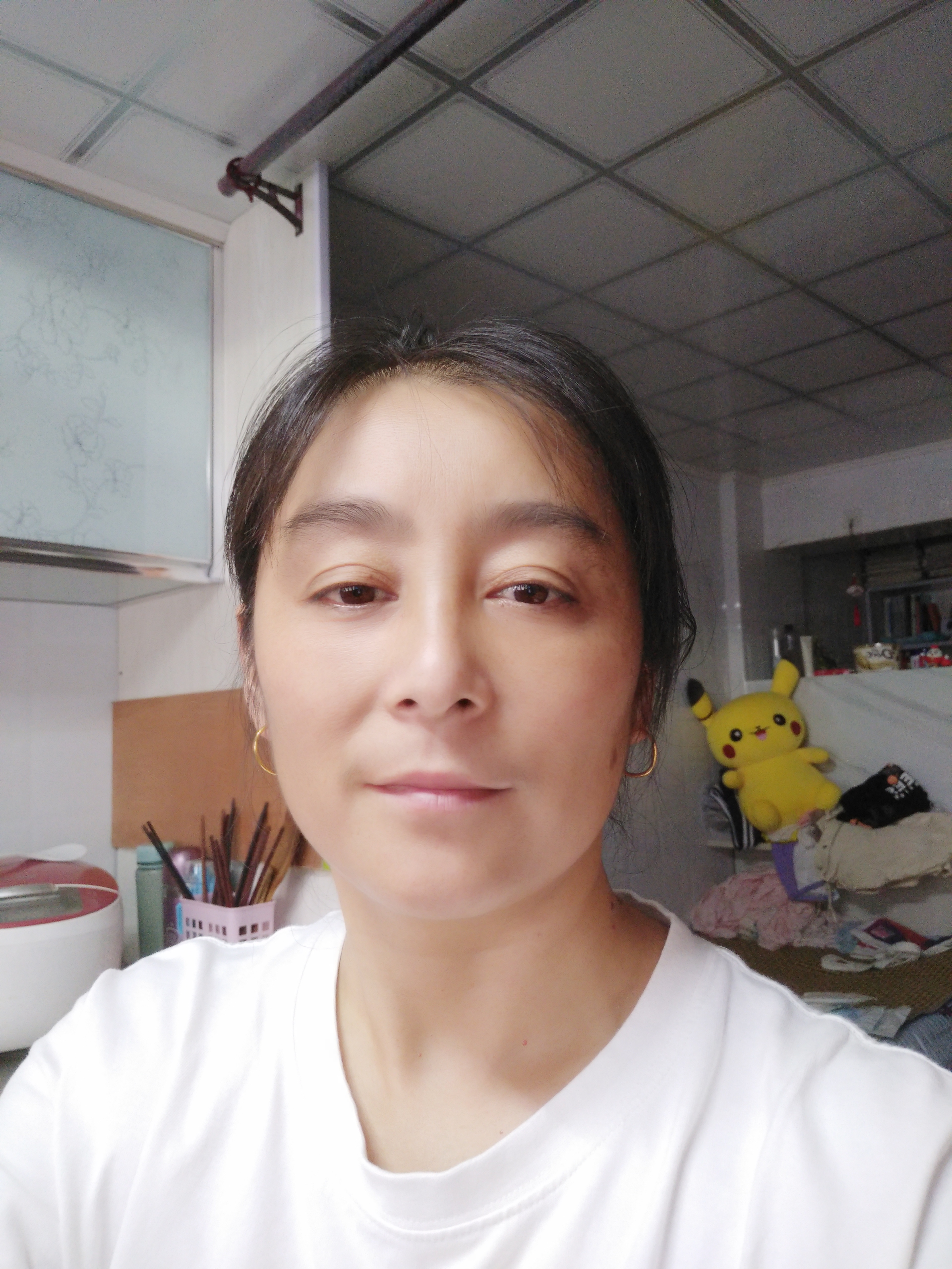 成新敏头像