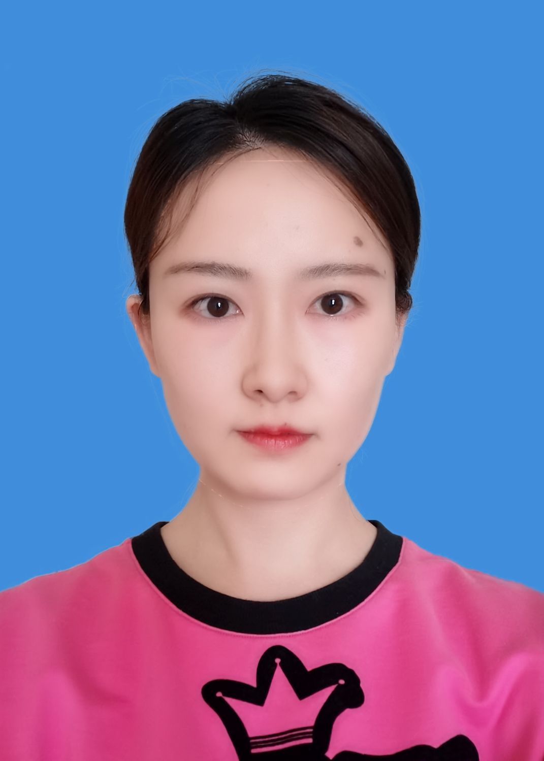 邓新月头像
