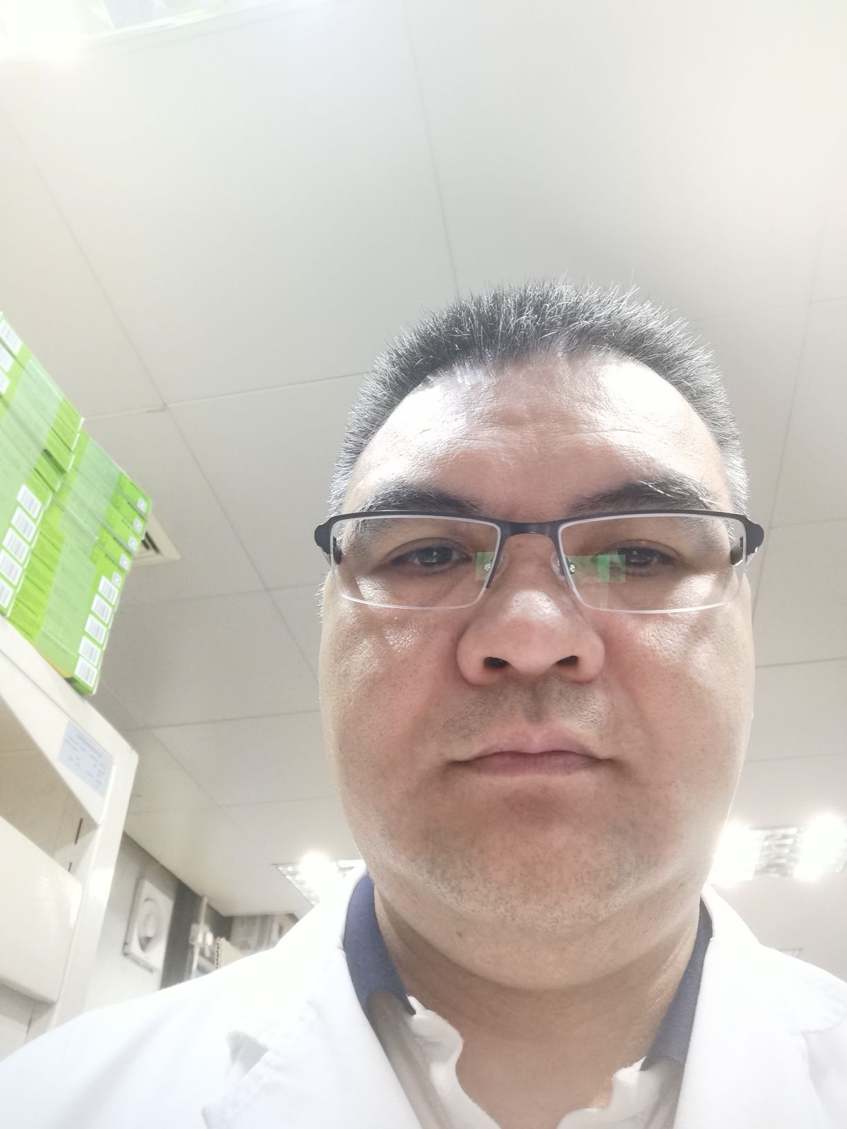 张汉振头像