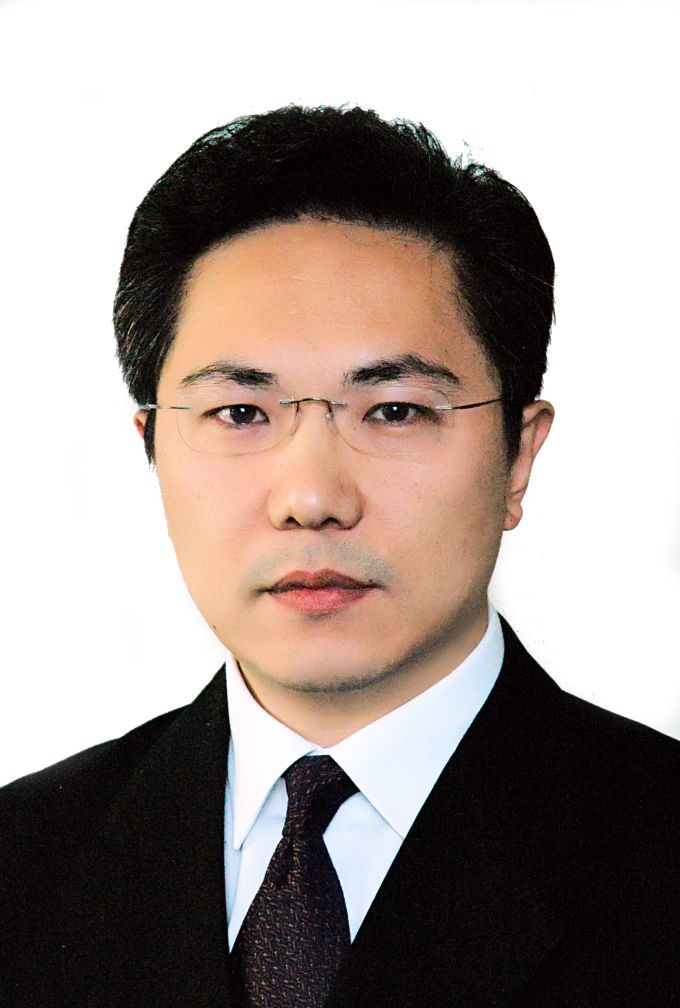 杨春雷头像