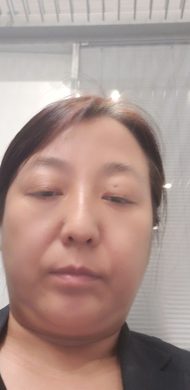 张艳丽头像