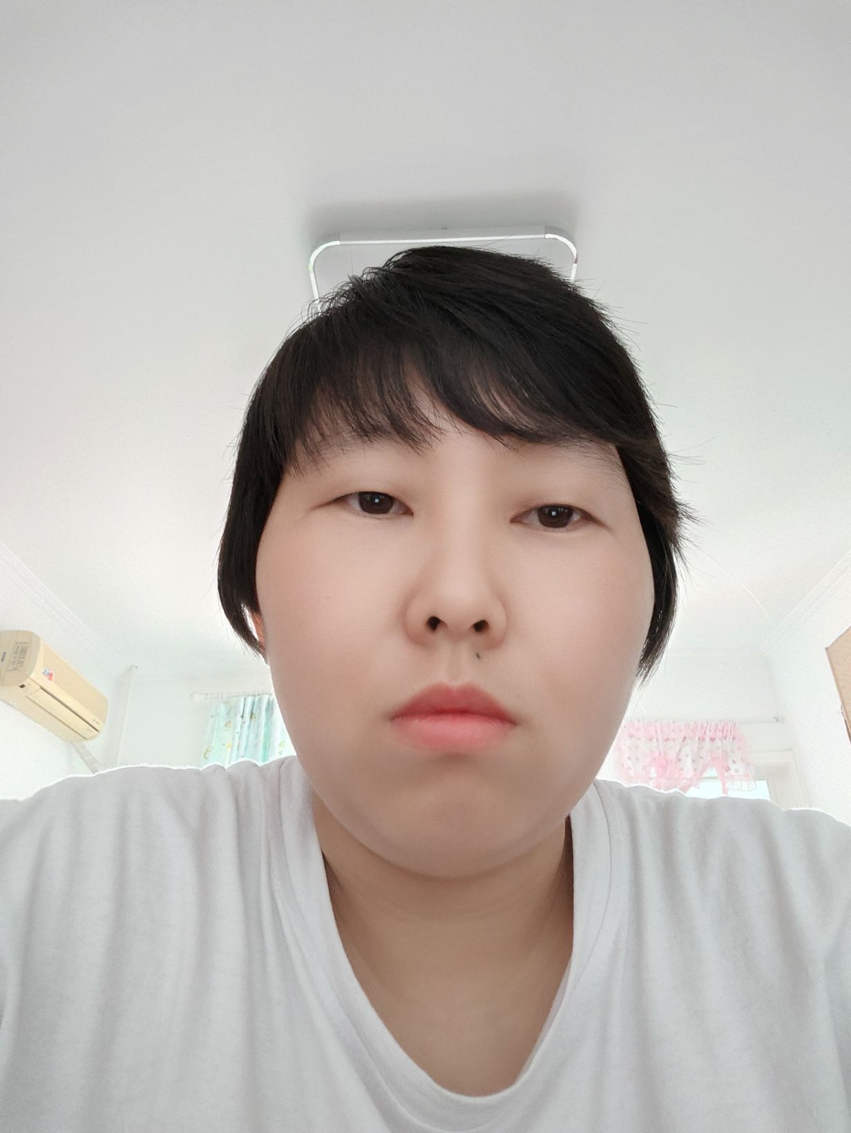 商丽静头像