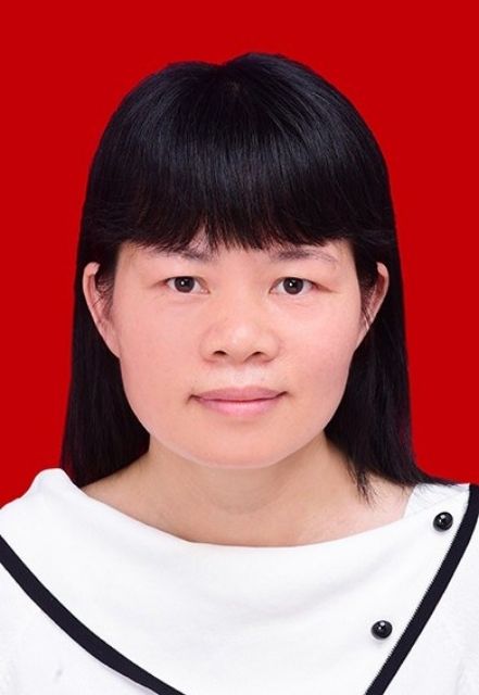 区映霞头像