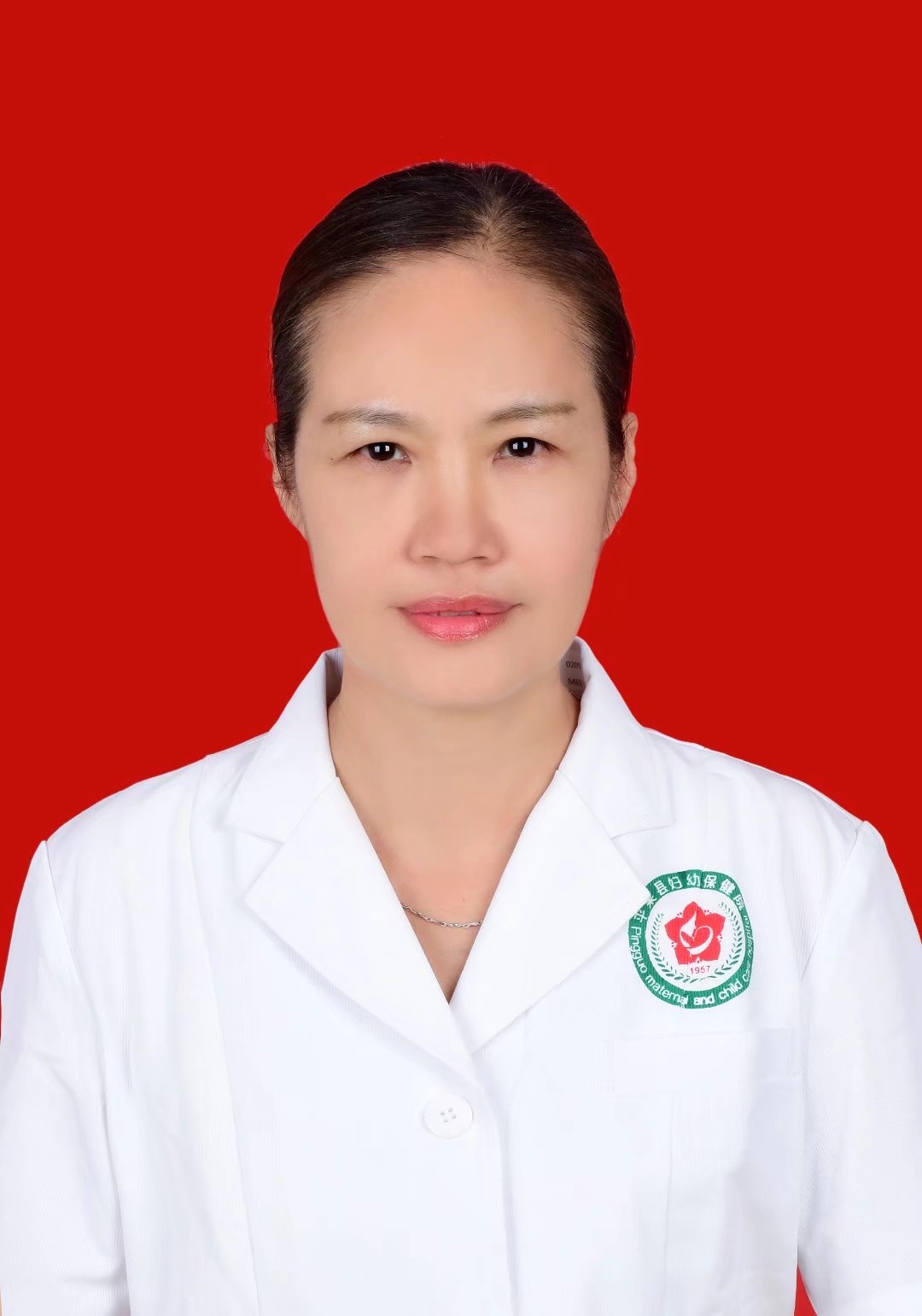 卢美菊头像