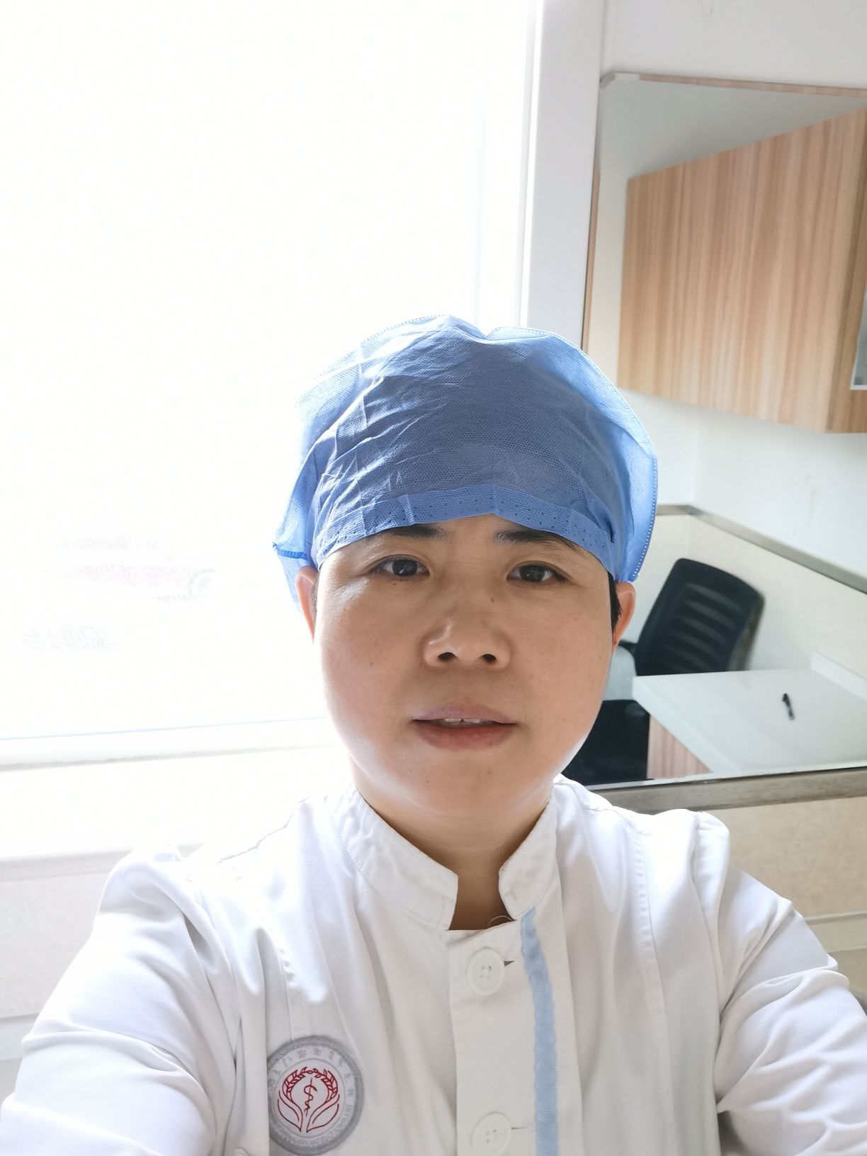 李金侠头像