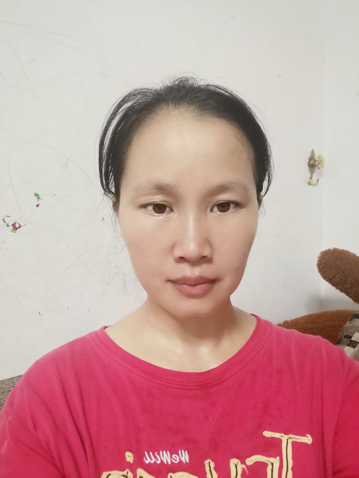 钟建英头像