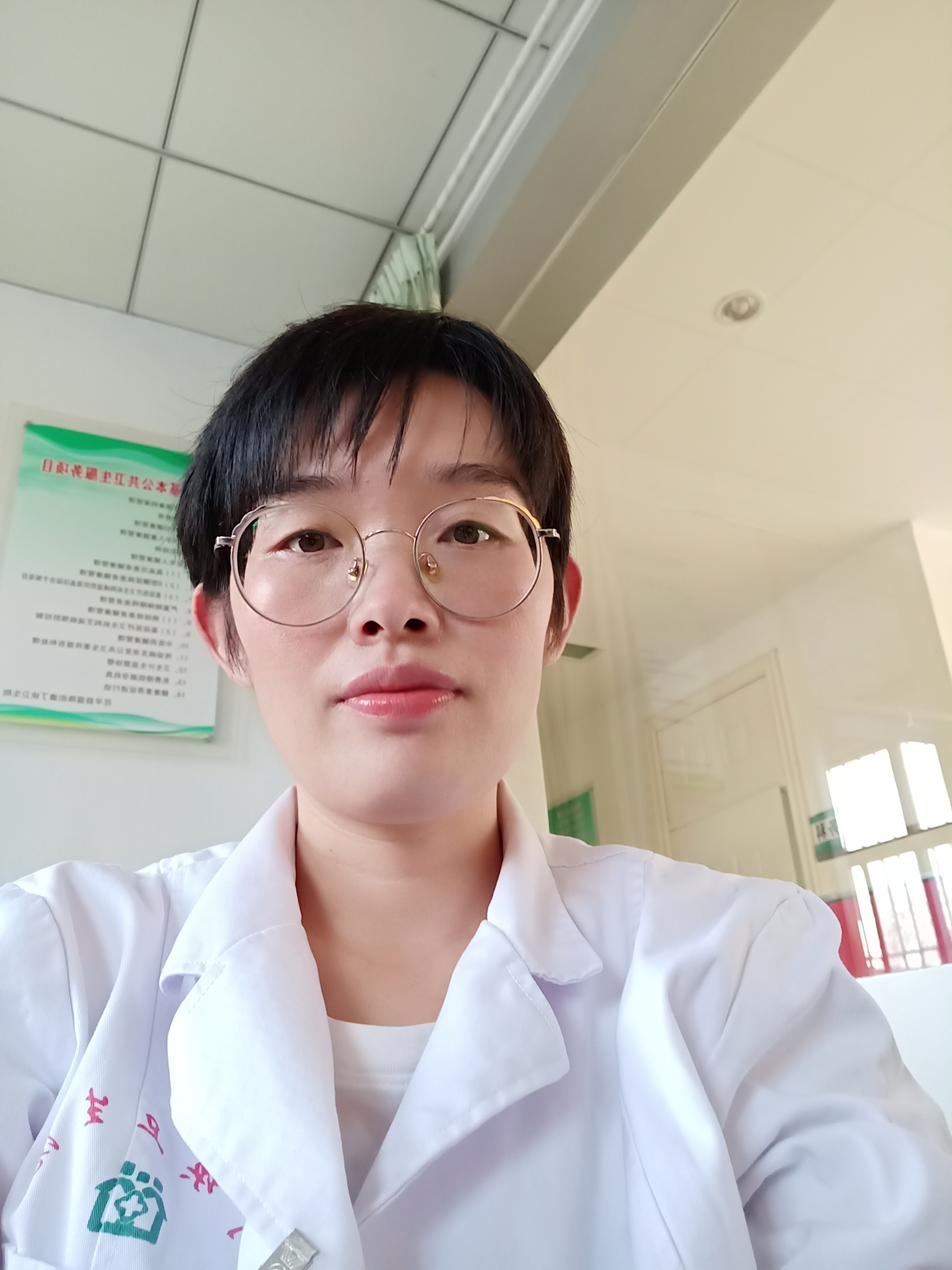 慈丽君头像