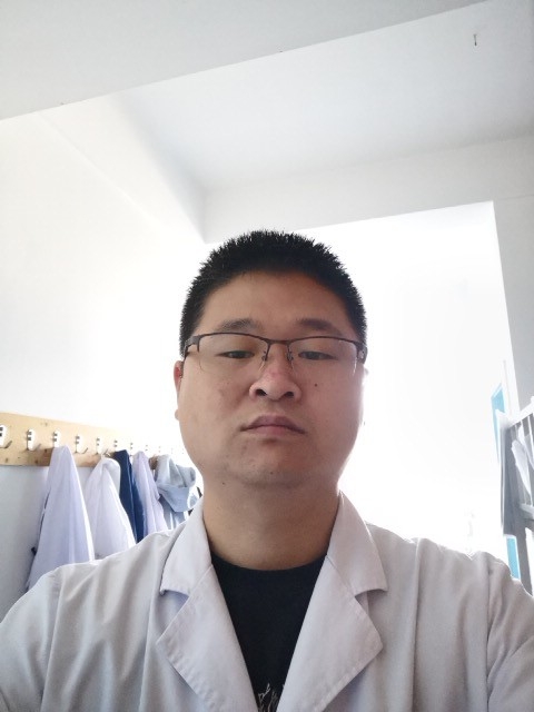 陈业伦头像