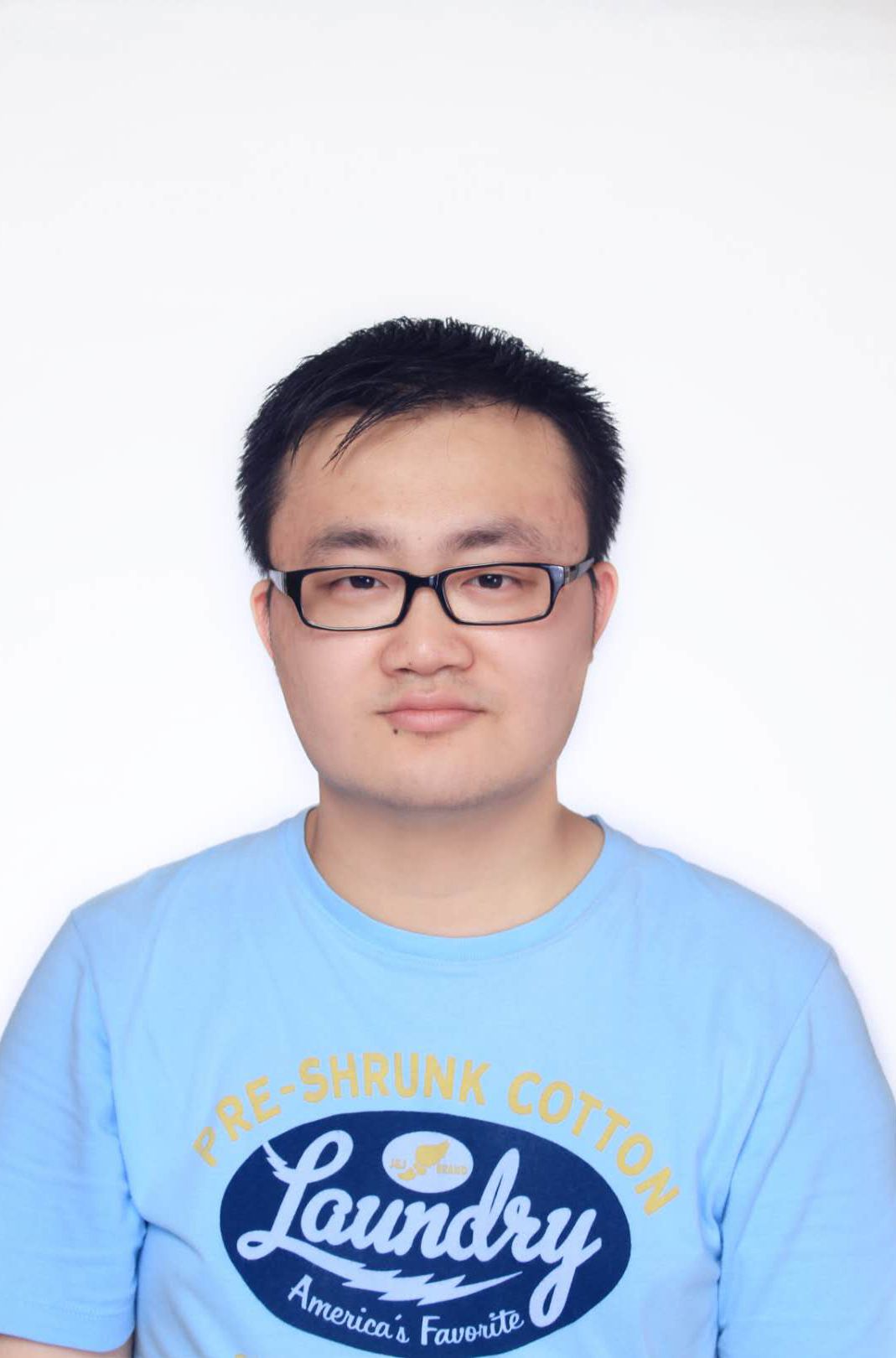 杨翀头像