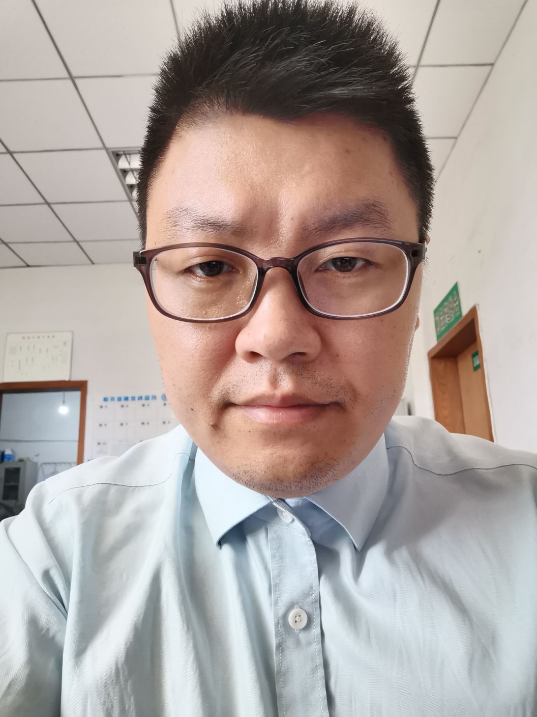 何志头像