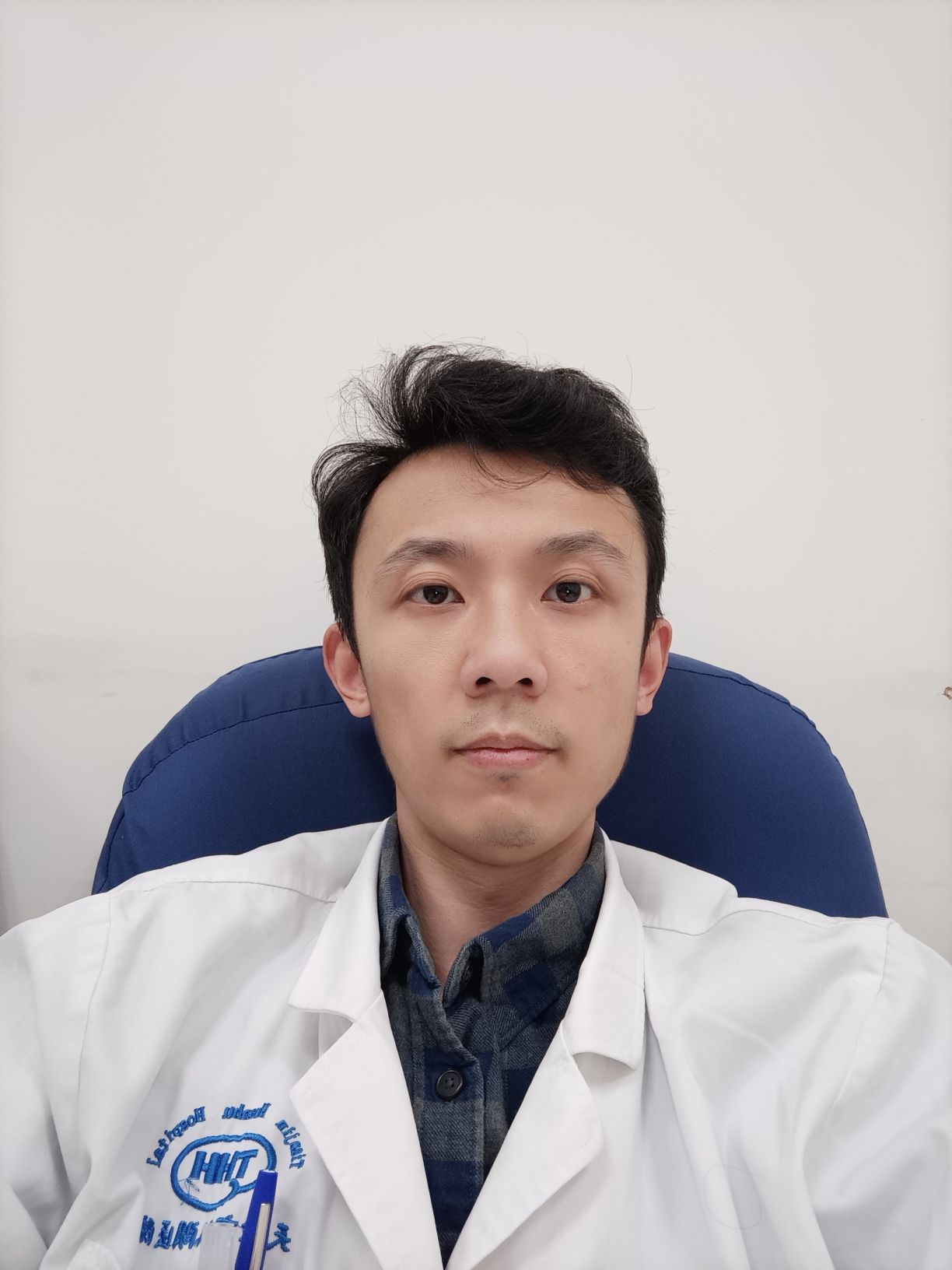王轶钊头像