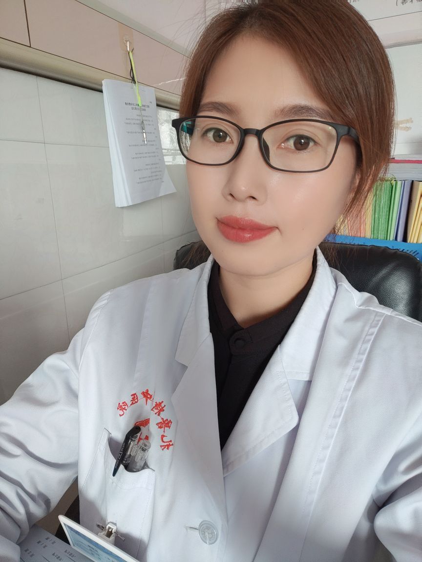 吴丽美头像