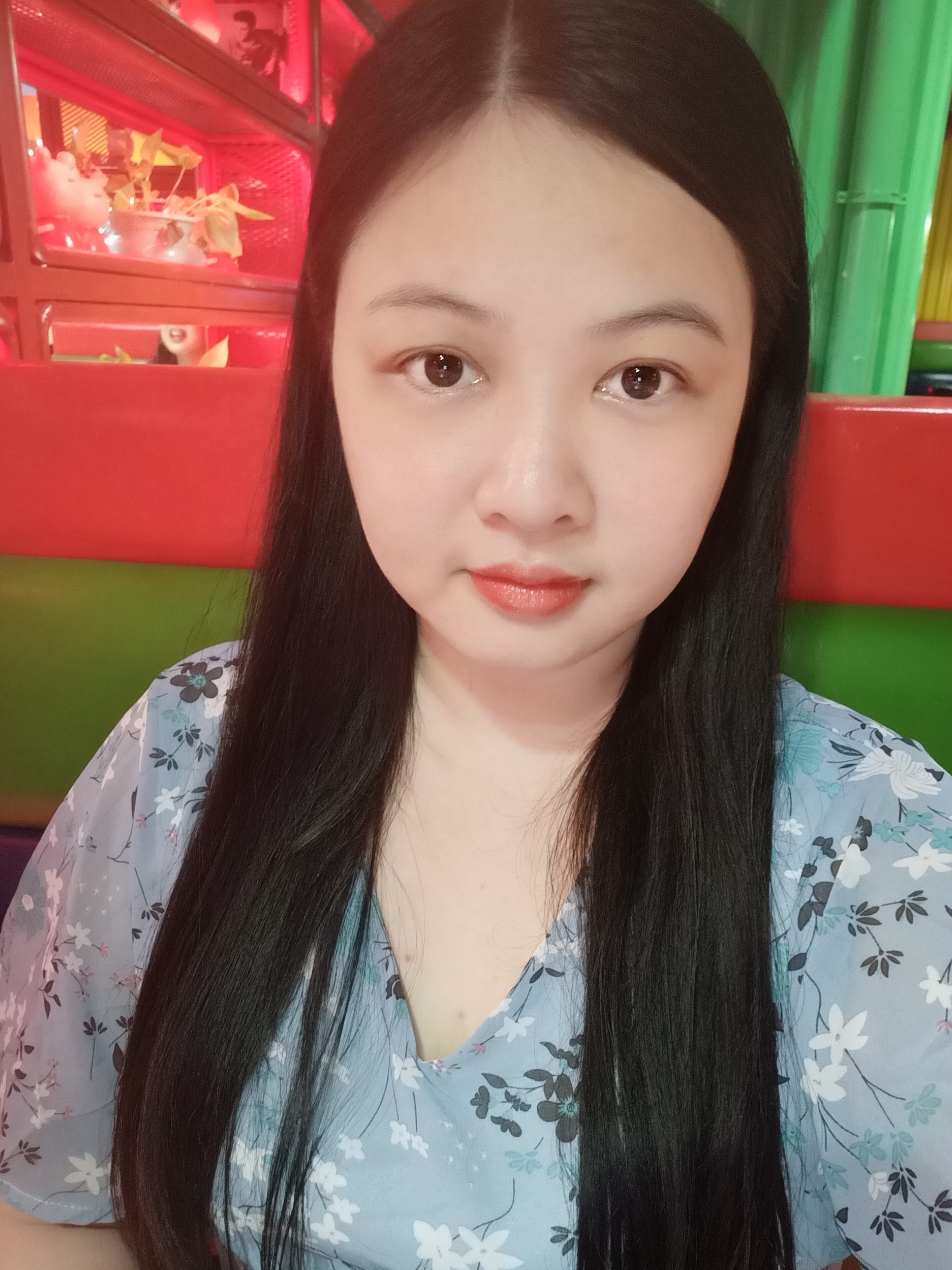 洪颖头像