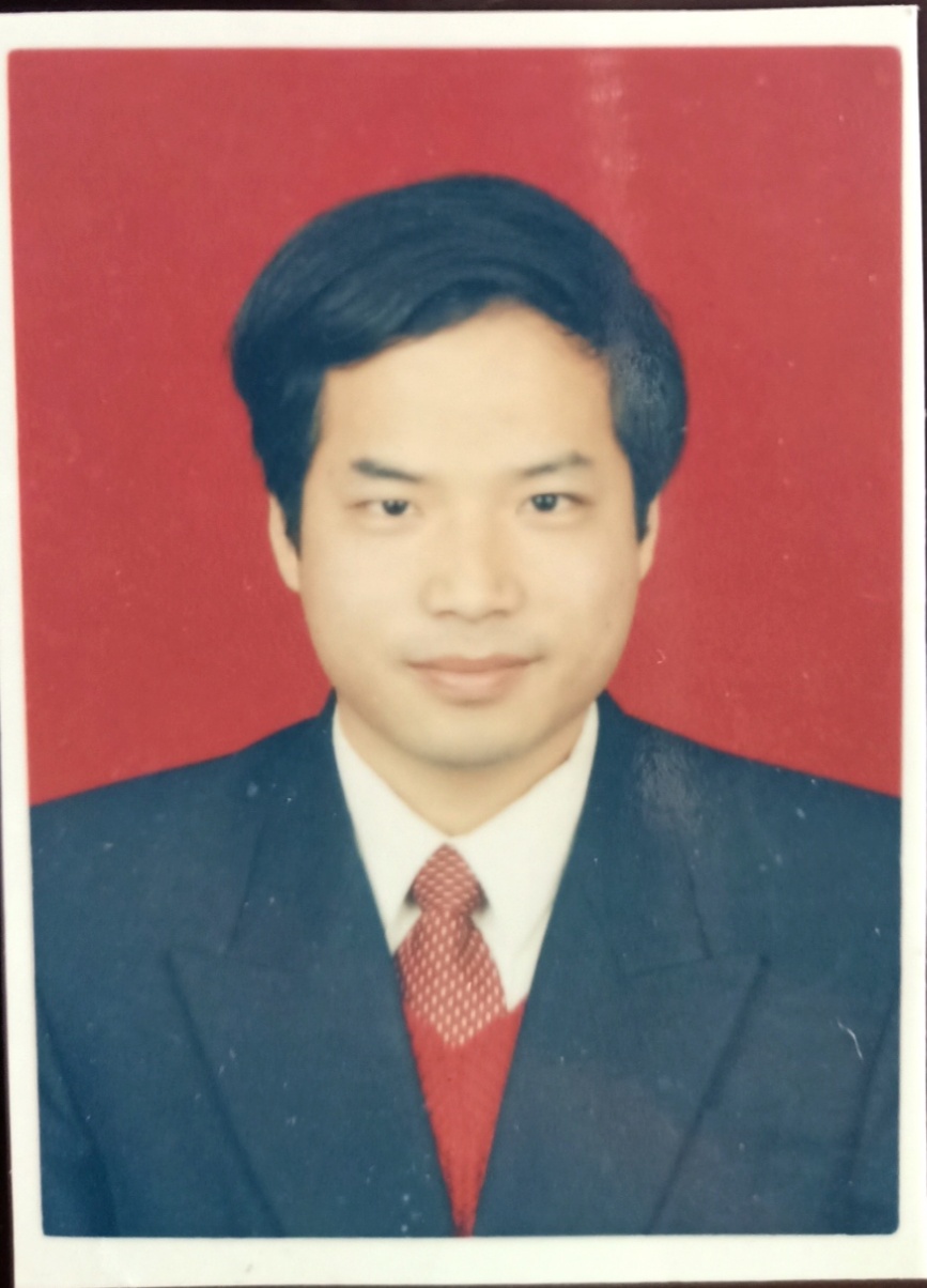褚向明头像