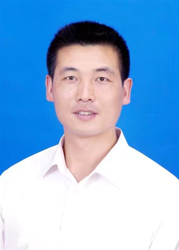 李国福头像
