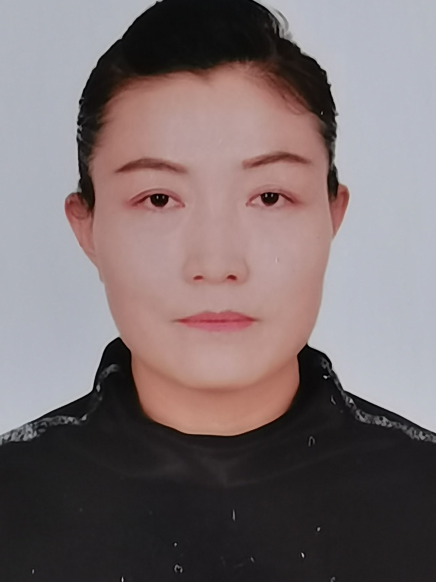 贺彩云头像
