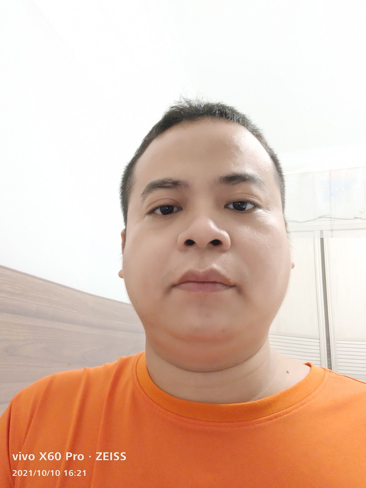 李东发头像