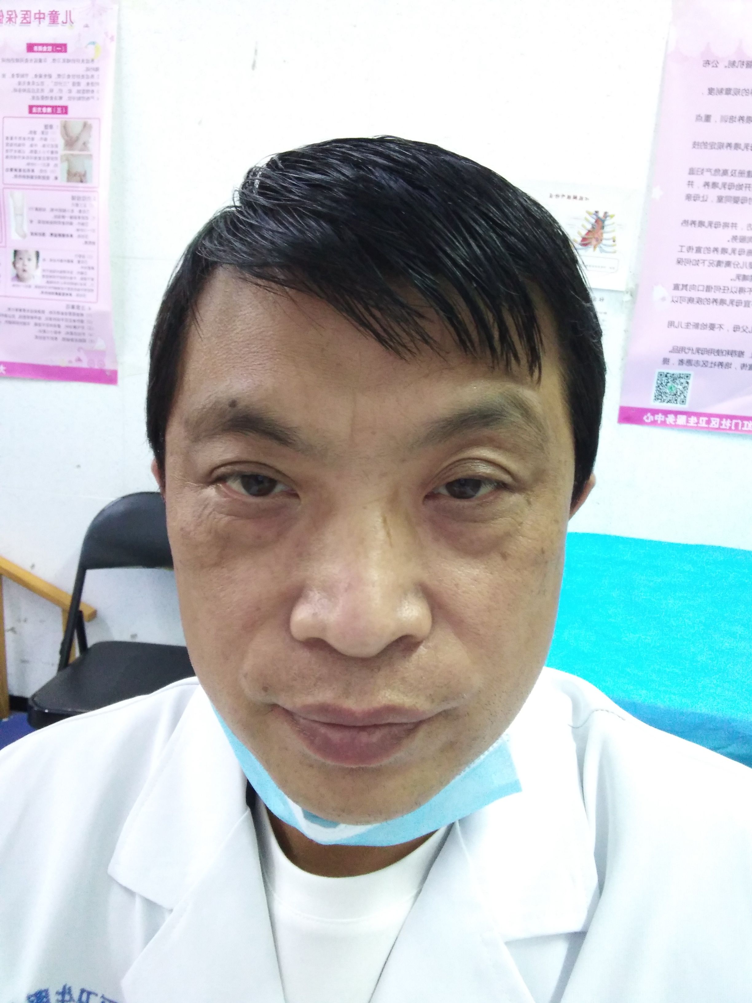 吴隆安头像