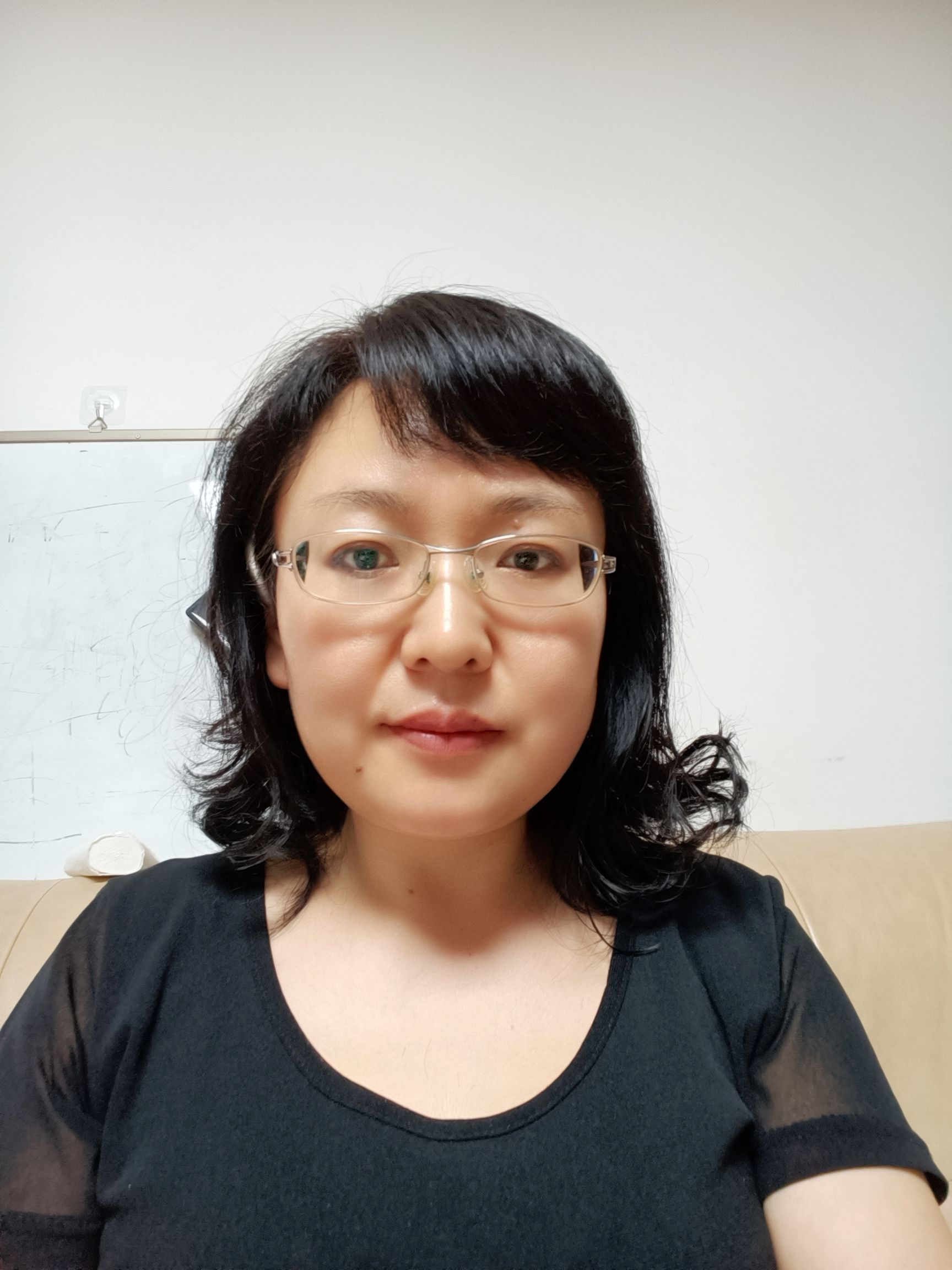 施小珍头像
