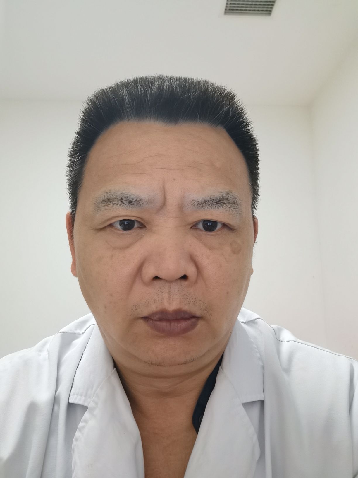 秦家超头像
